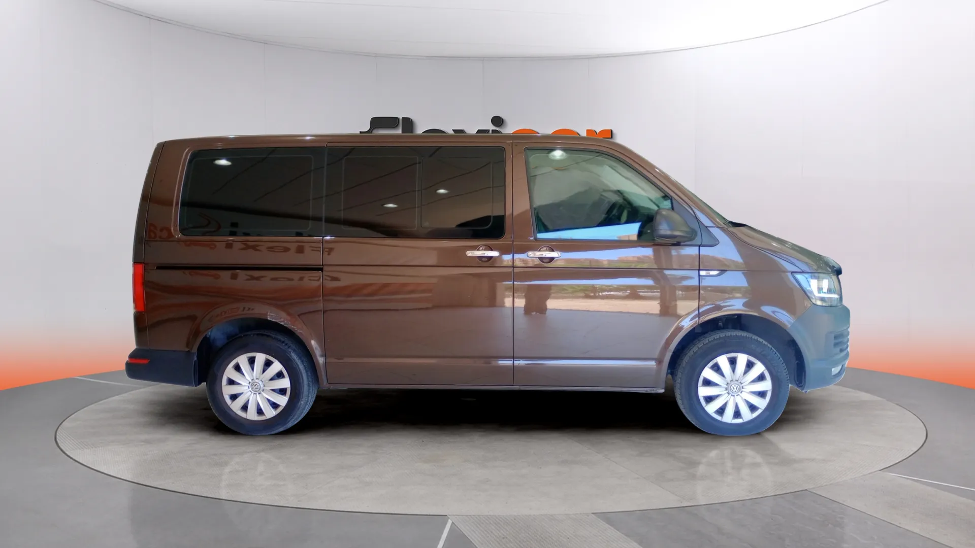 Volkswagen Caravelle Corto 2.0 TDI BMT - foto 3
