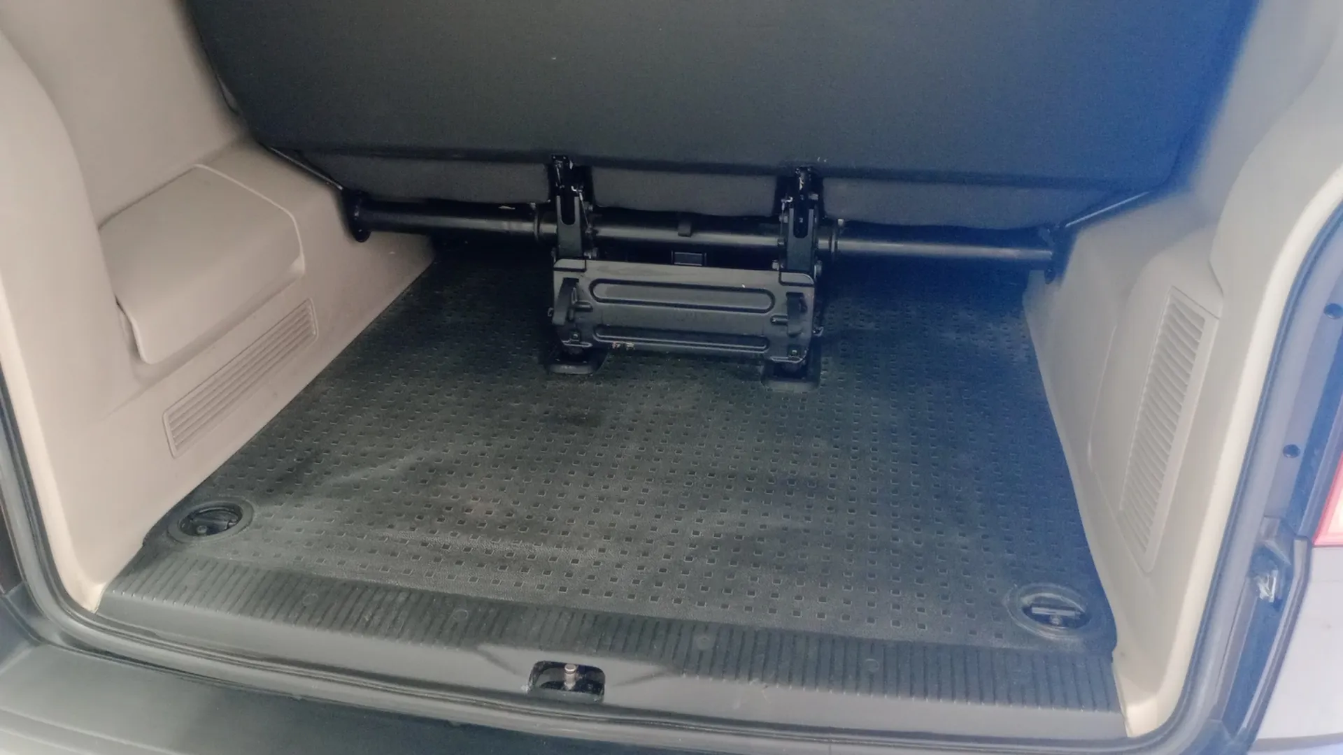 Volkswagen Caravelle Corto 2.0 TDI BMT - foto 10