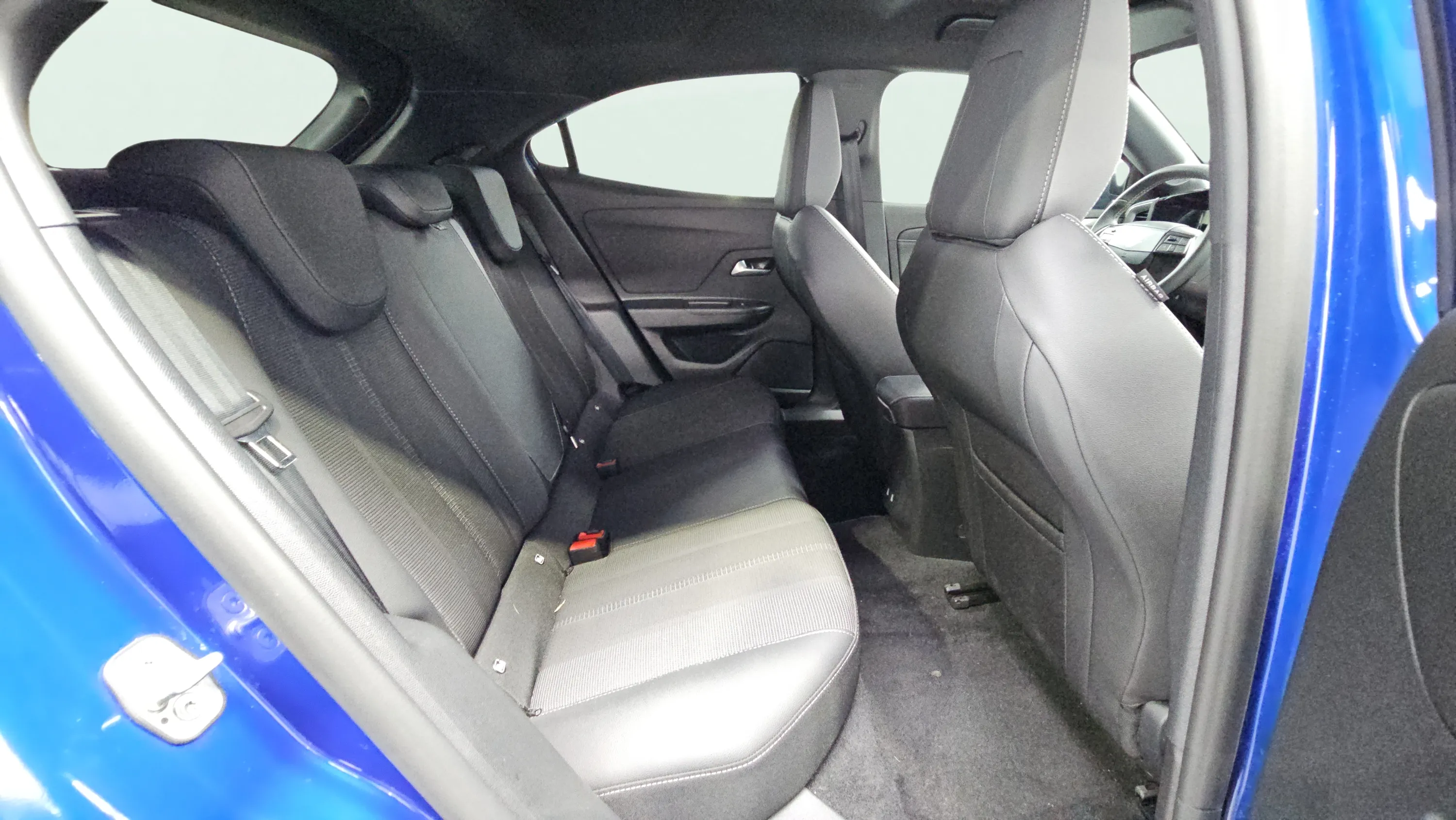 Opel Mokka 1.2 T GS - foto 16