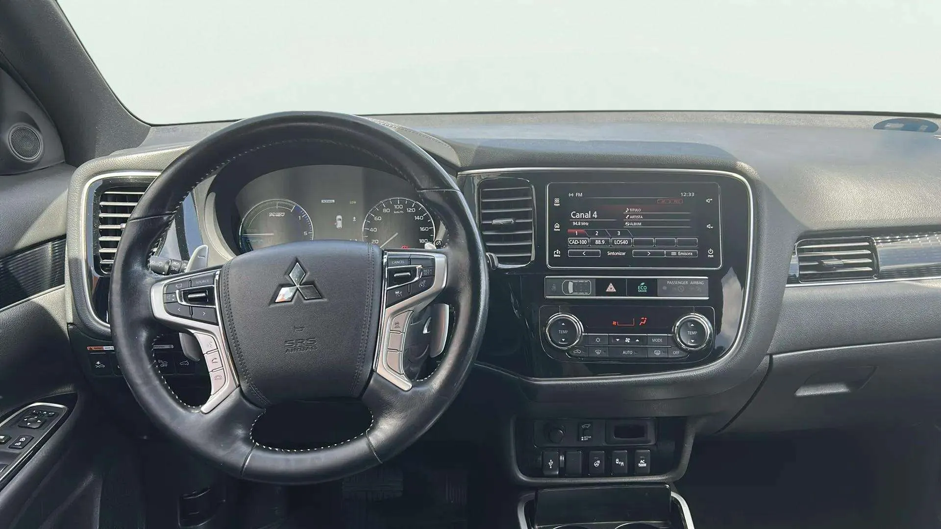 Mitsubishi Outlander 2.4 PHEV Kaiteki+ 4WD - foto 6