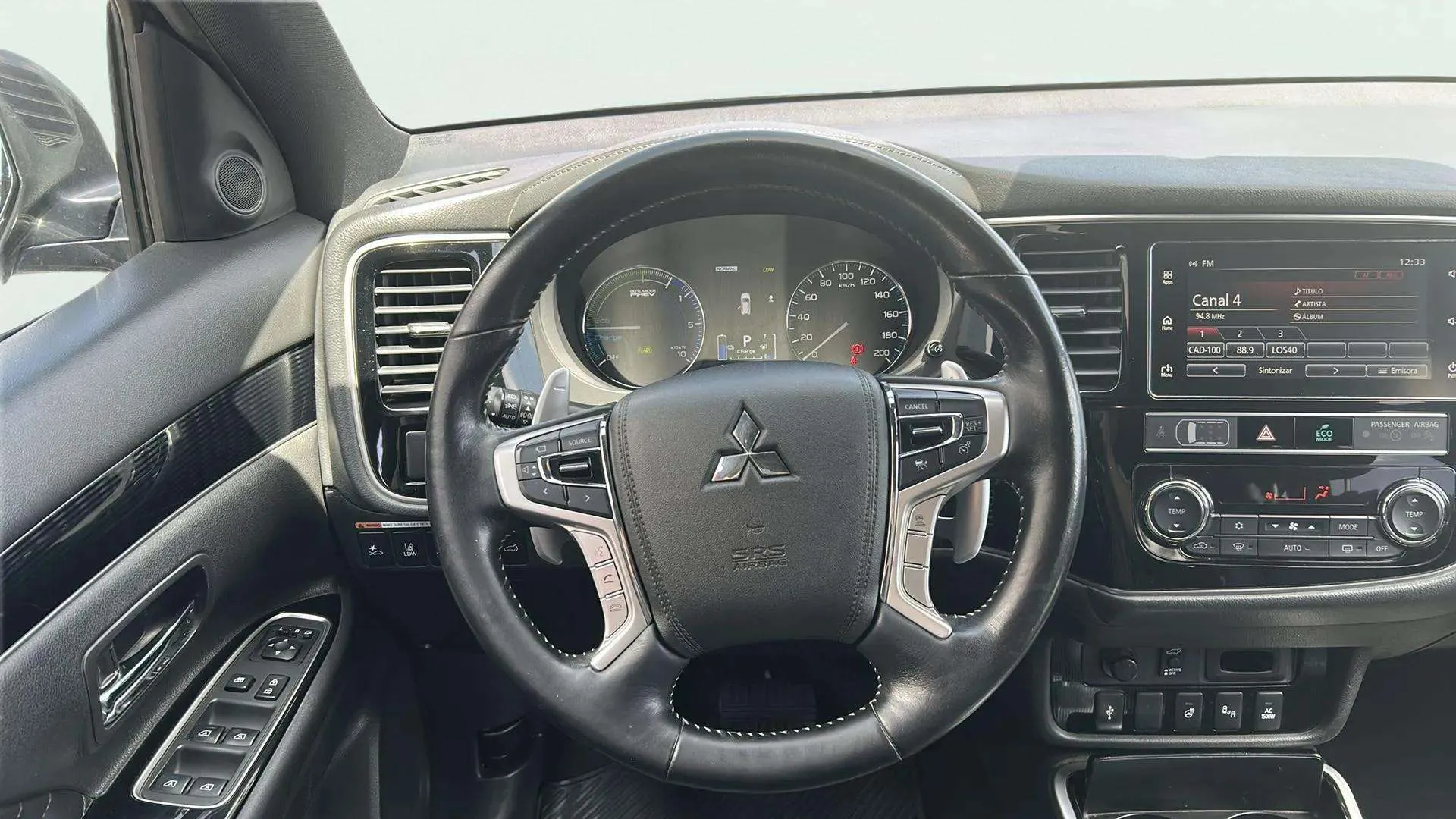 Mitsubishi Outlander 2.4 PHEV Kaiteki+ 4WD - foto 8