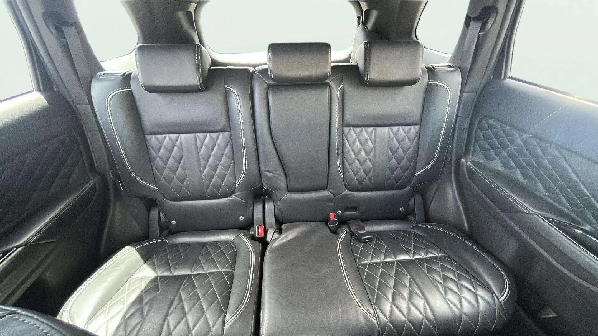 Mitsubishi Outlander 2.4 PHEV Kaiteki+ 4WD - foto 12