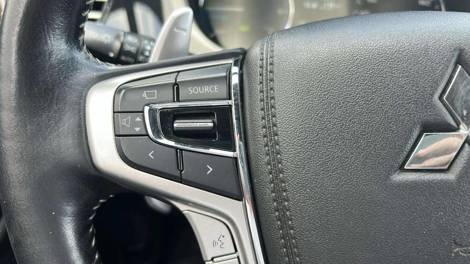 Mitsubishi Outlander 2.4 PHEV Kaiteki+ 4WD - foto 26