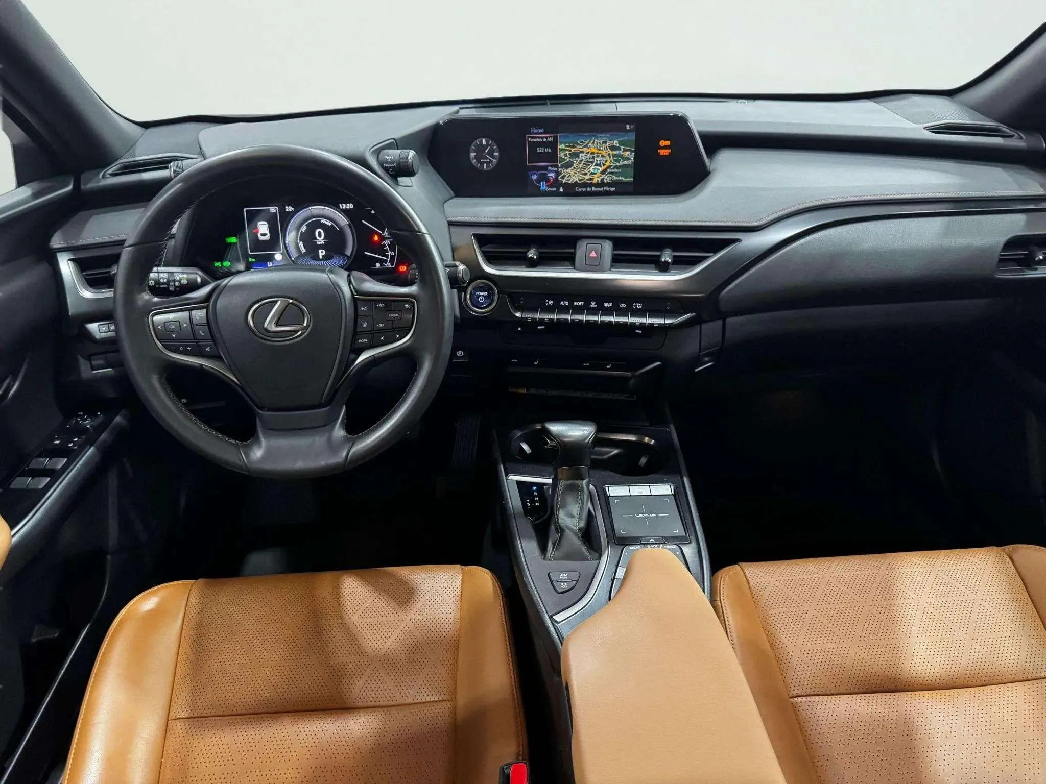Lexus UX 2.0 250h Business - foto 13