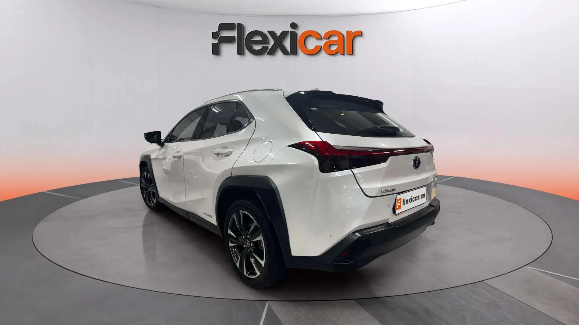 Lexus UX 2.0 250h Business - foto 7