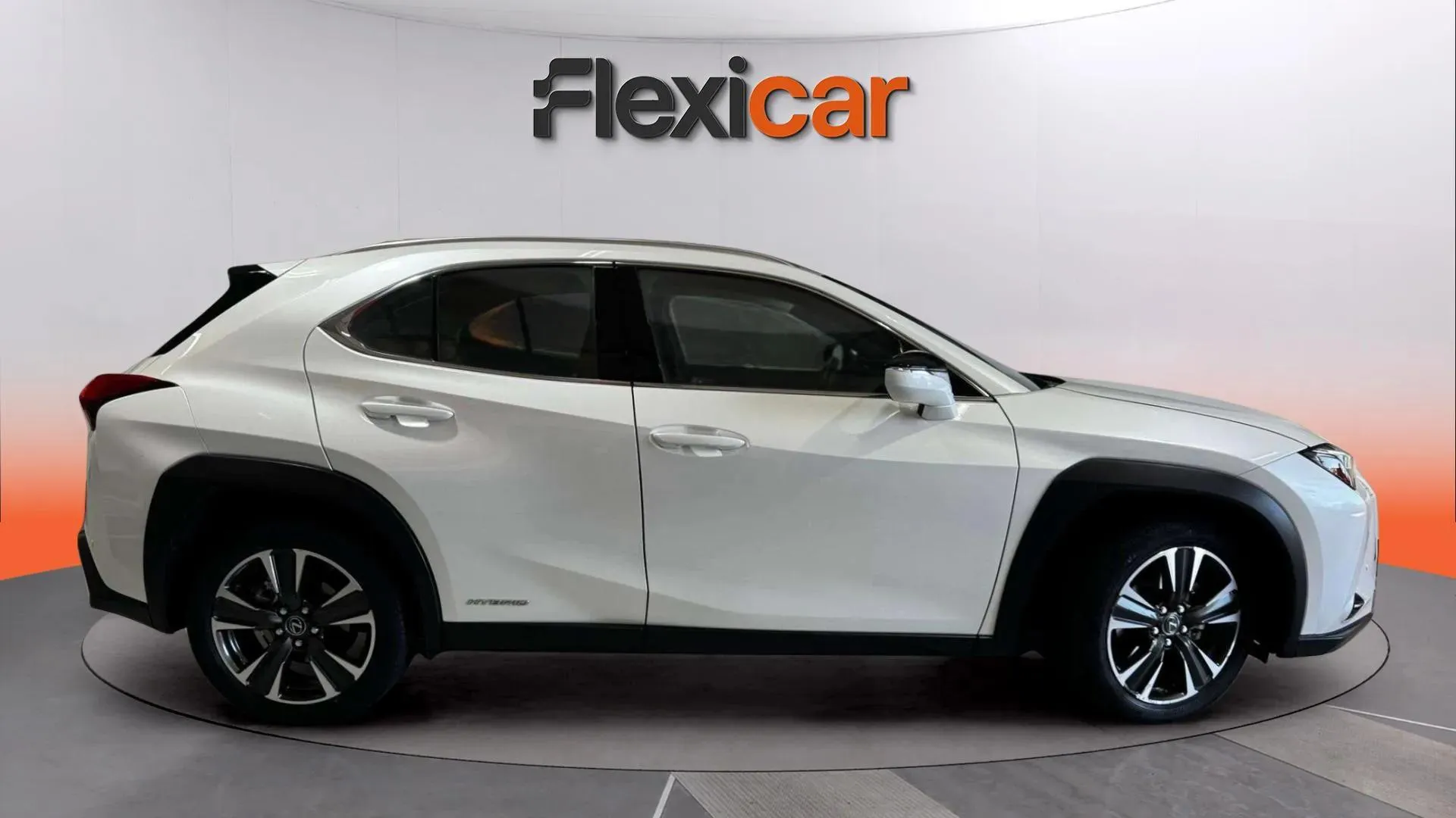 Lexus UX 2.0 250h Business - foto 11