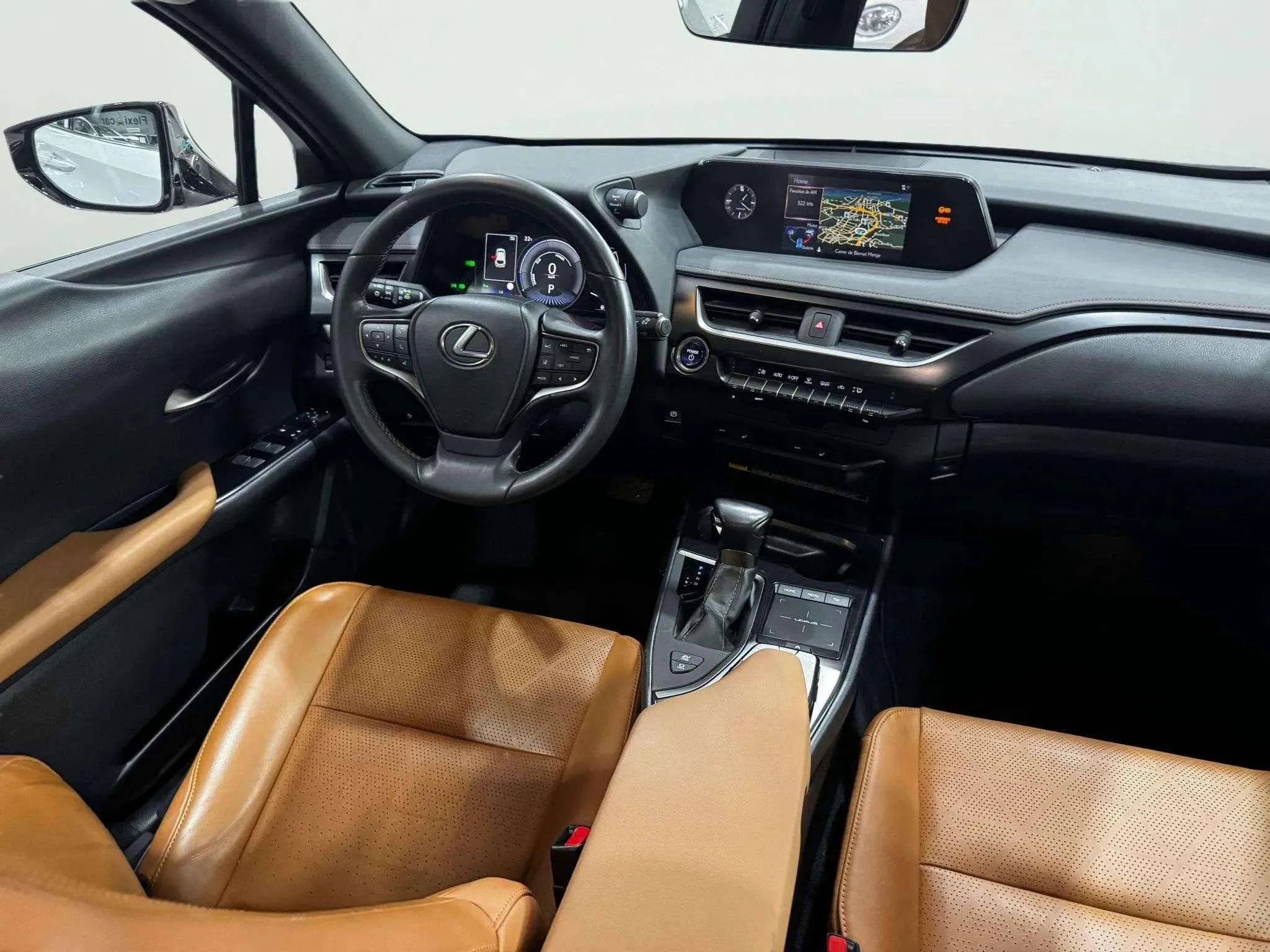 Lexus UX 2.0 250h Business - foto 12