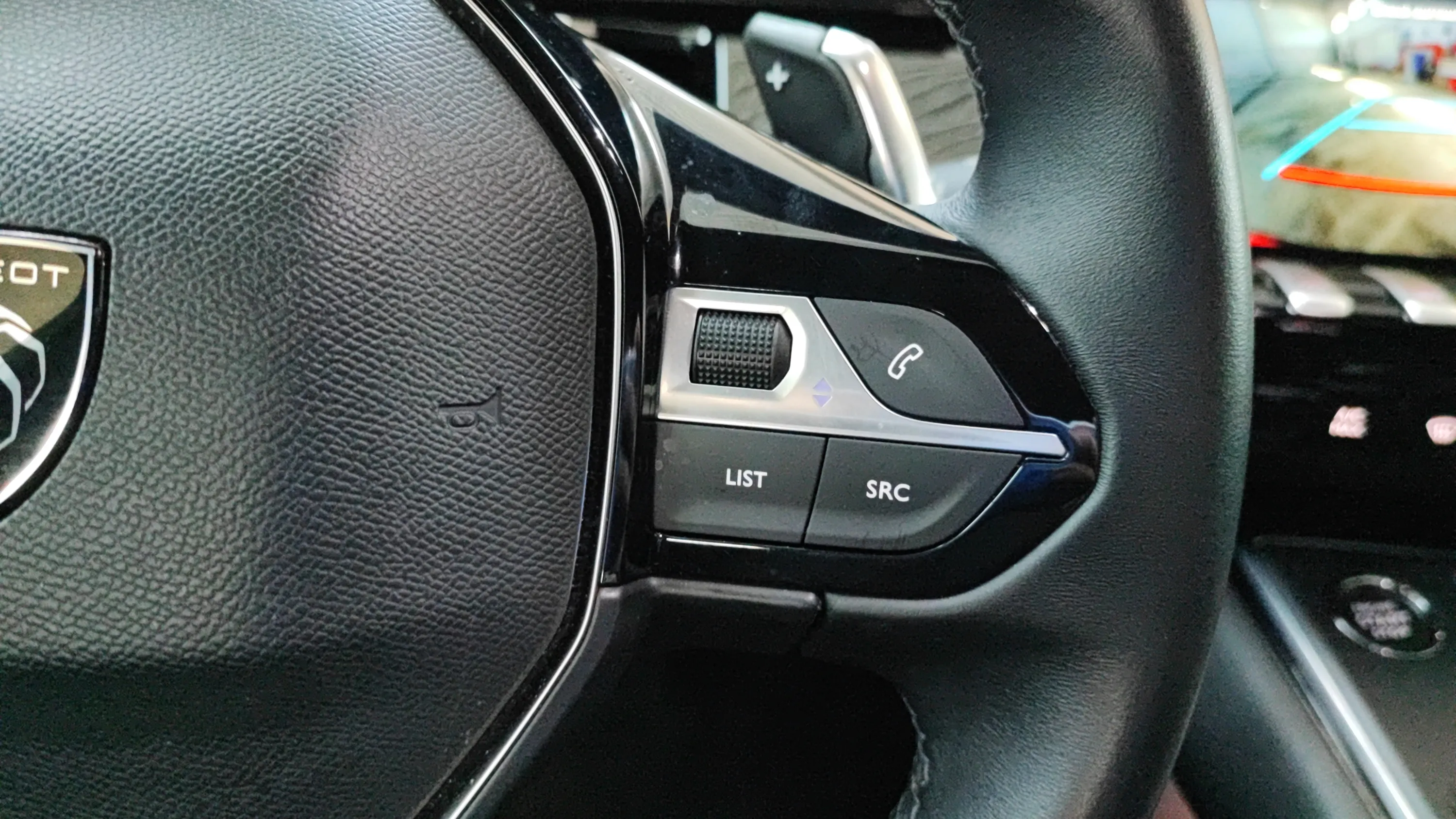 Peugeot 508 Allure BlueHDi 130 EAT8 - foto 18