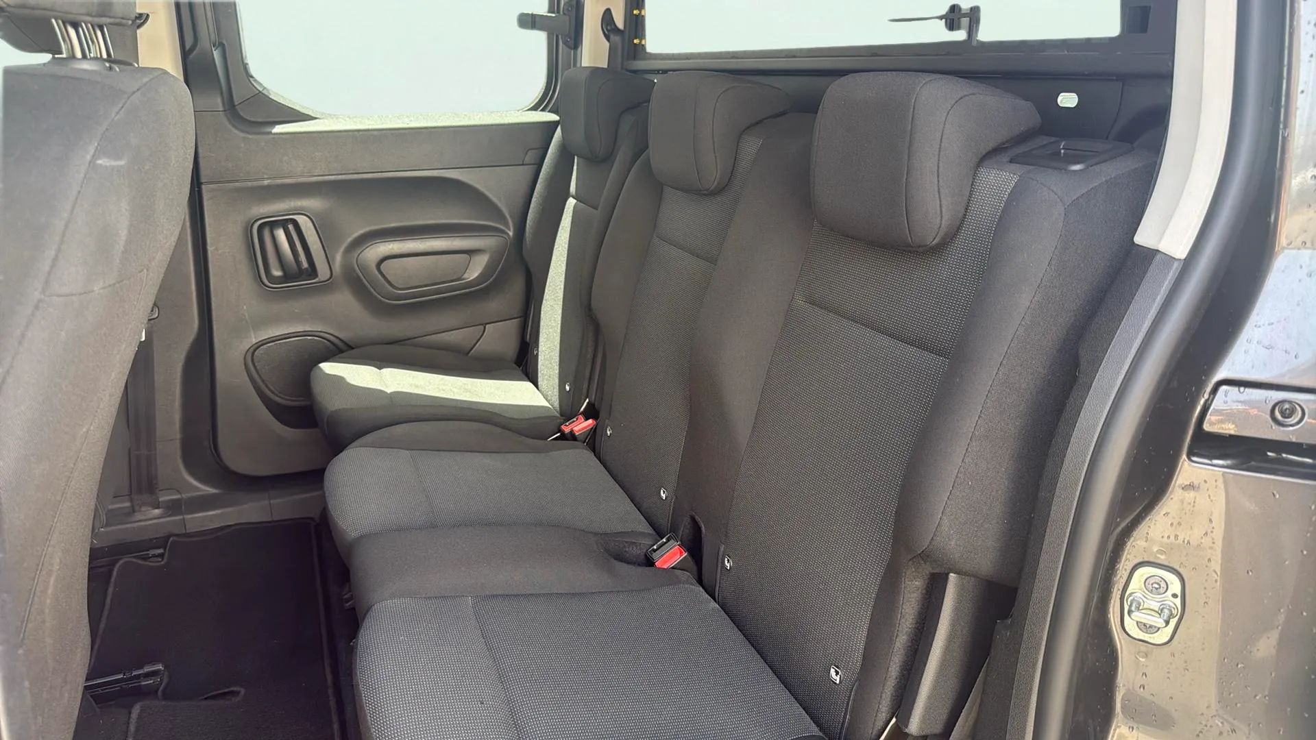 Peugeot Rifter Allure BlueHDi 100 - foto 13