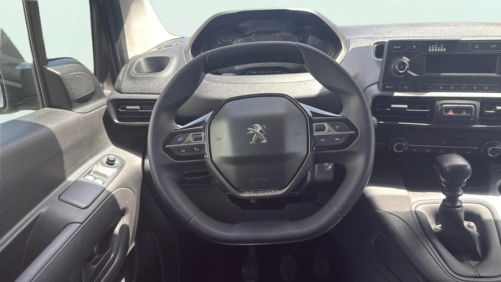 Peugeot Rifter Allure BlueHDi 100 - foto 11