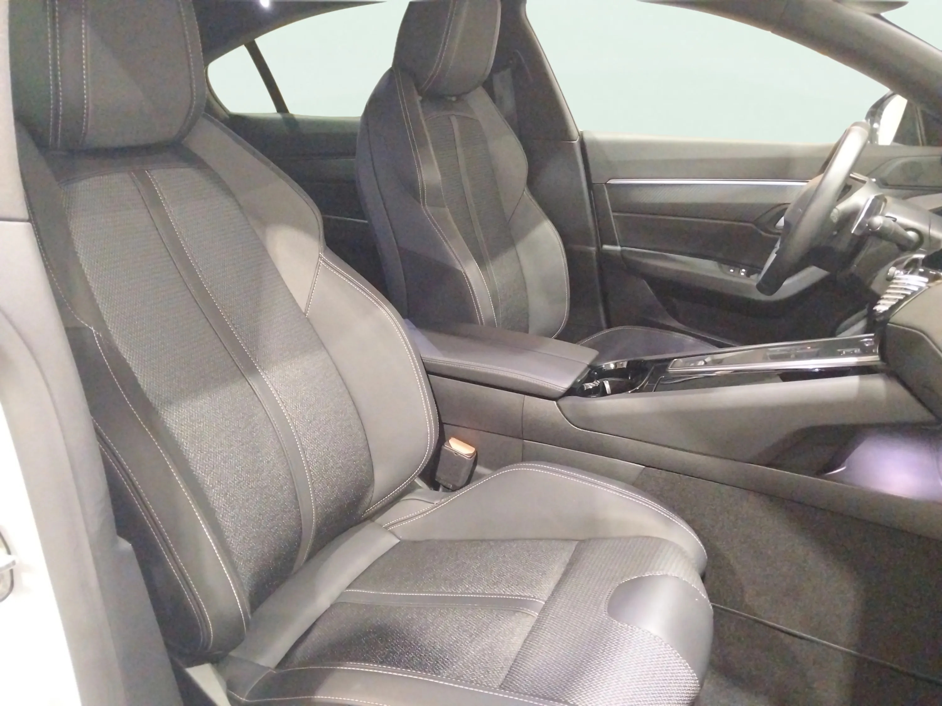 Peugeot 508 Allure PureTech 130 EAT8 - foto 13