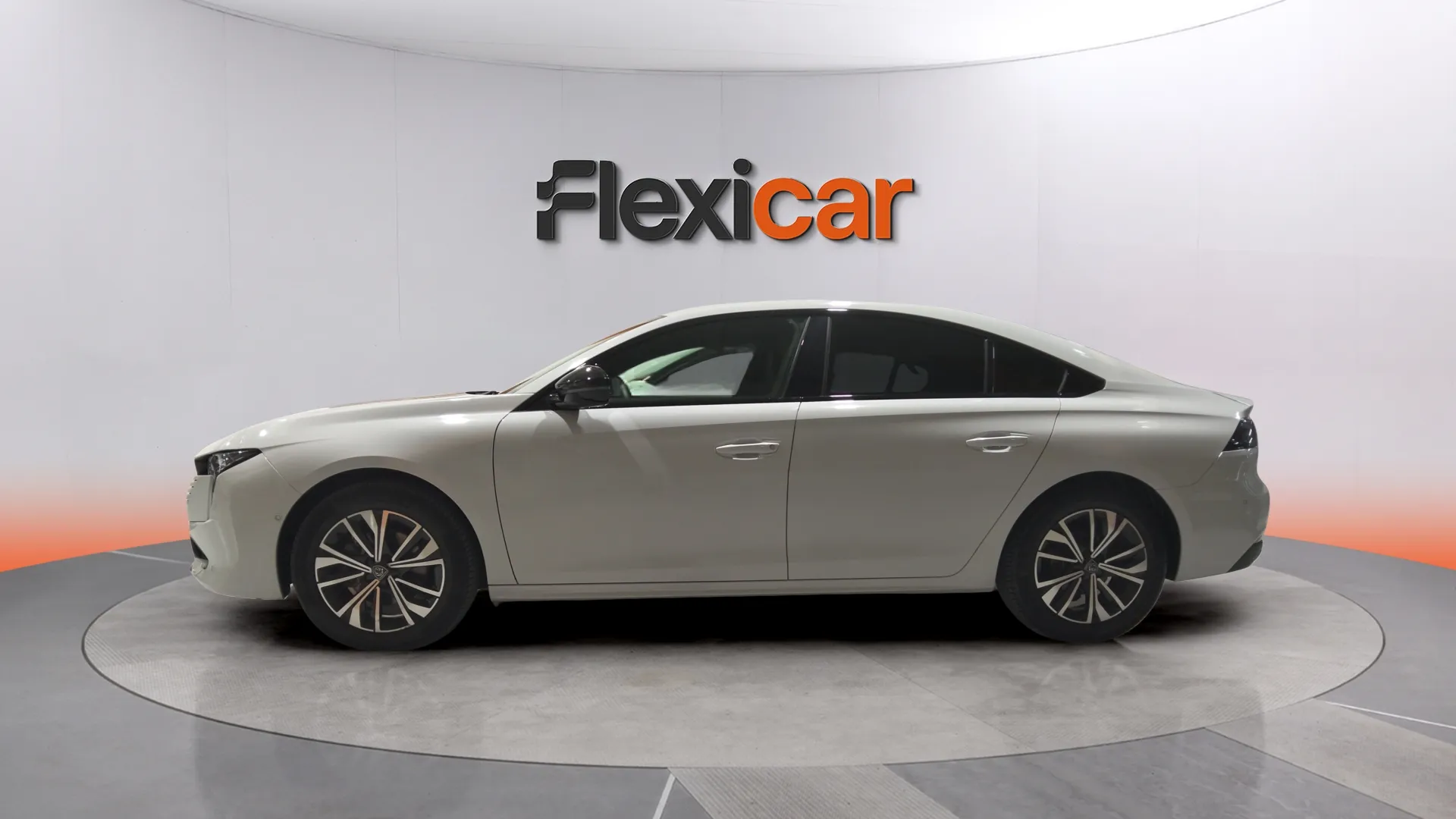 Peugeot 508 Allure PureTech 130 EAT8 - foto 4