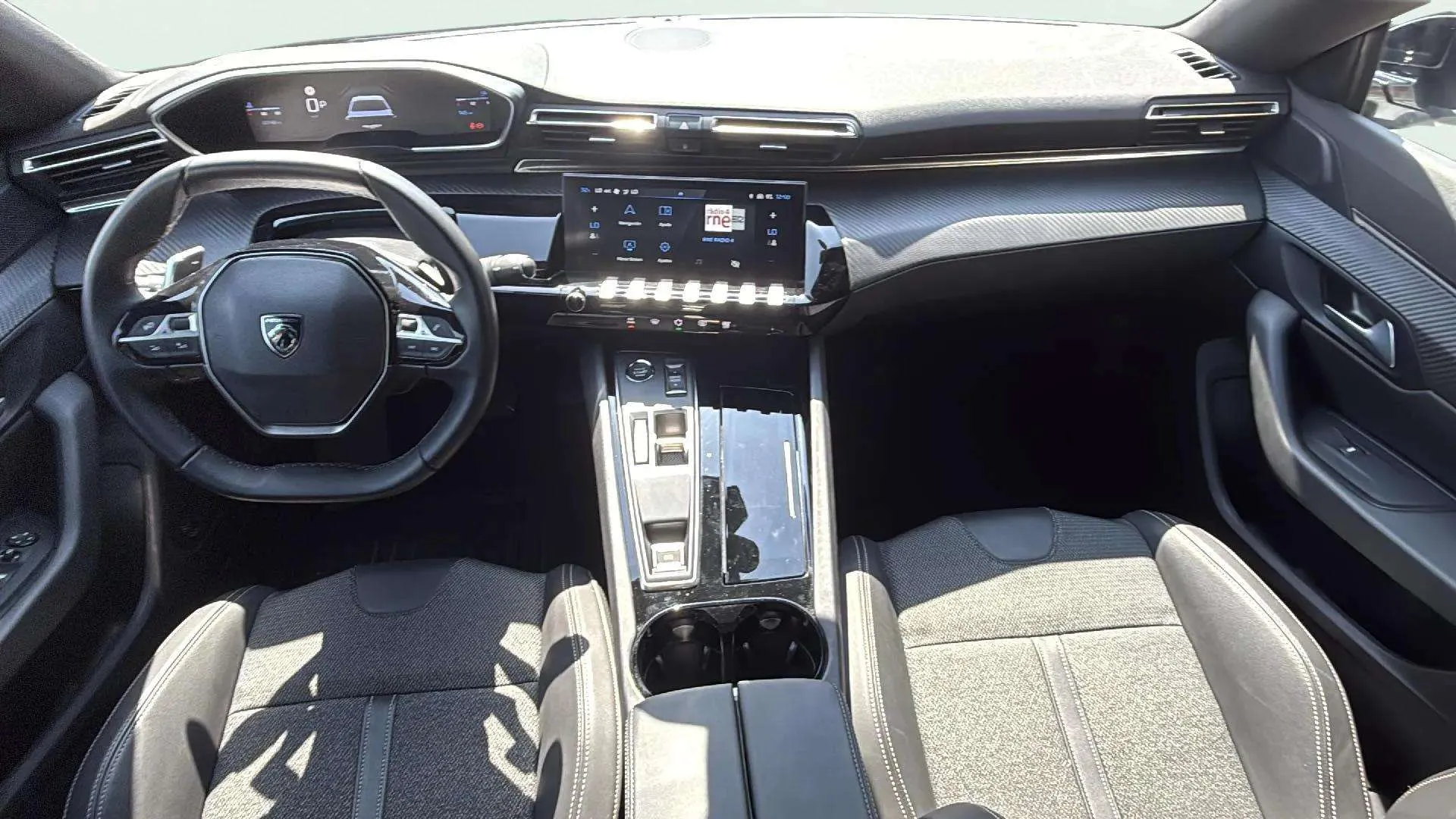 Peugeot 508 Allure PureTech 130 EAT8 - foto 11