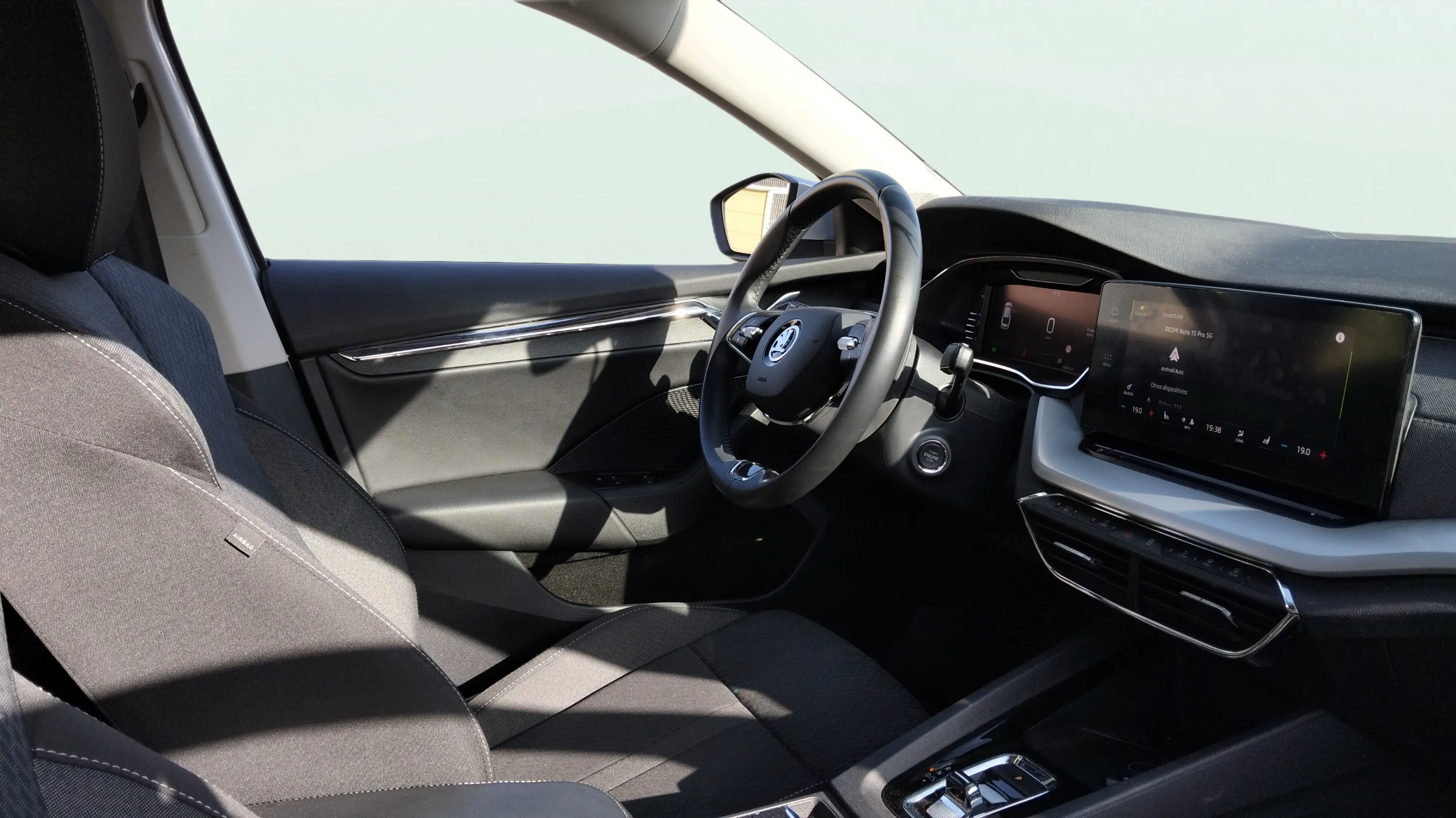 Škoda Octavia 1.0 TSI DSG mHEV Selection - foto 17