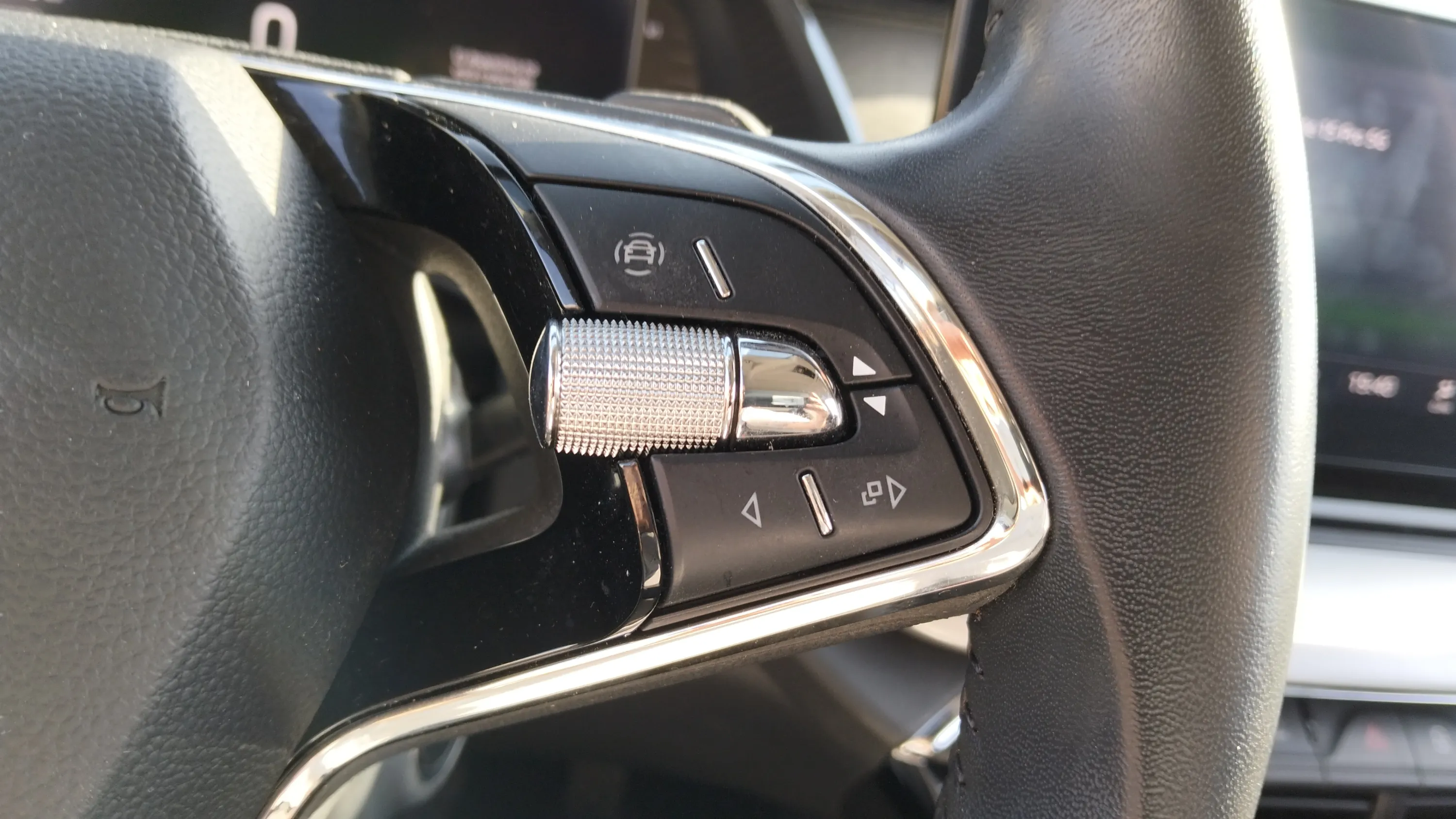 Škoda Octavia 1.0 TSI DSG mHEV Selection - foto 12
