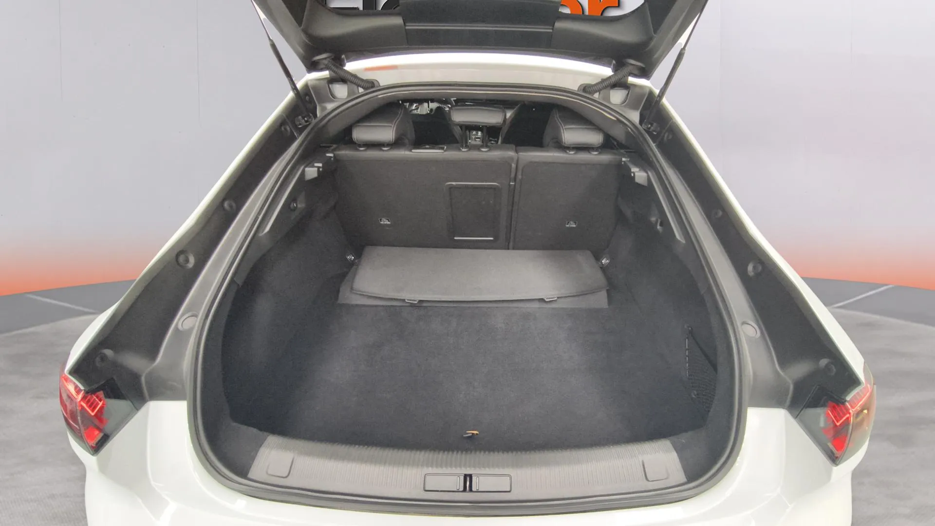 Peugeot 508 Allure PureTech 130 EAT8 - foto 15