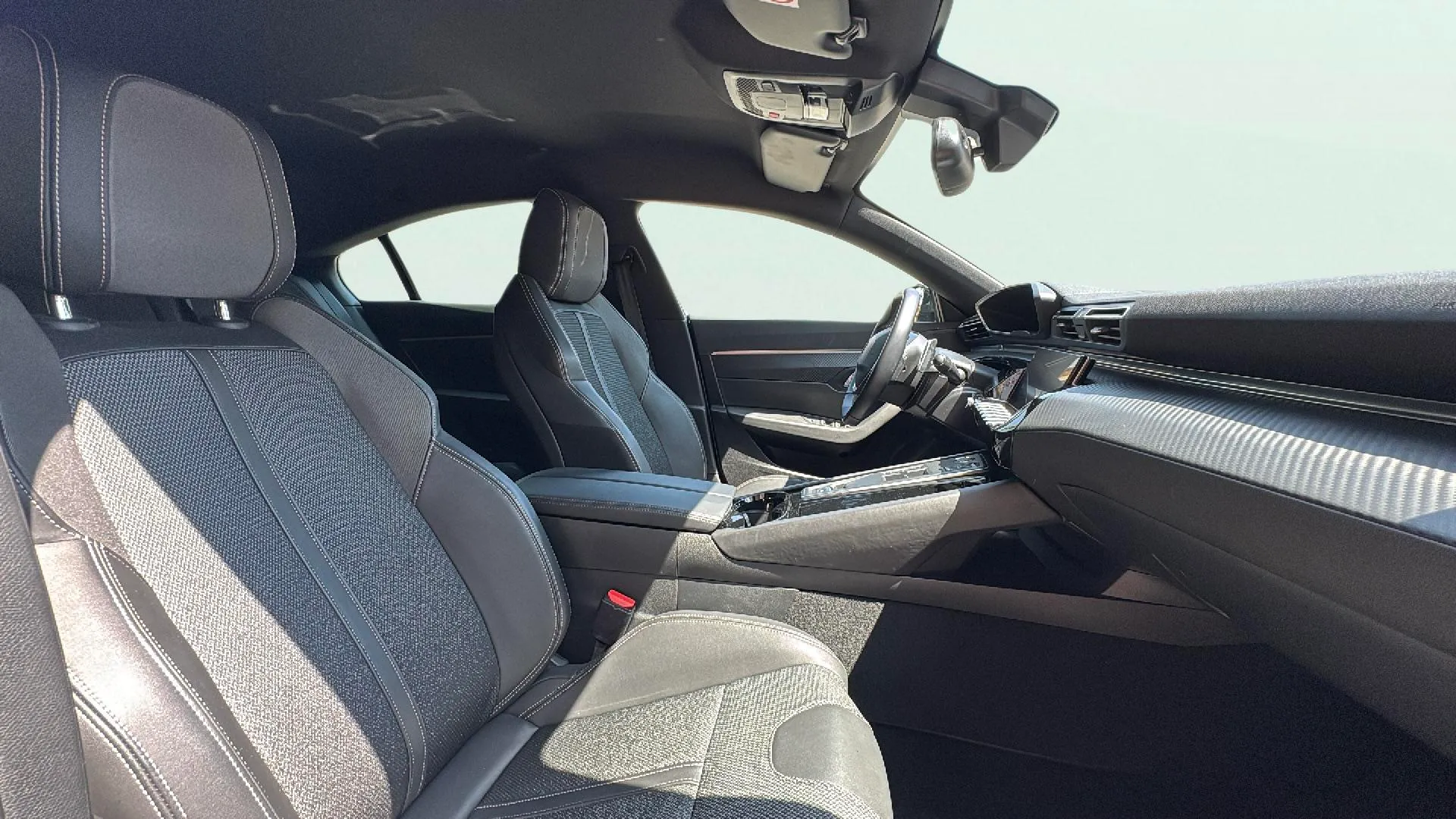 Peugeot 508 Allure PureTech 130 EAT8 - foto 16