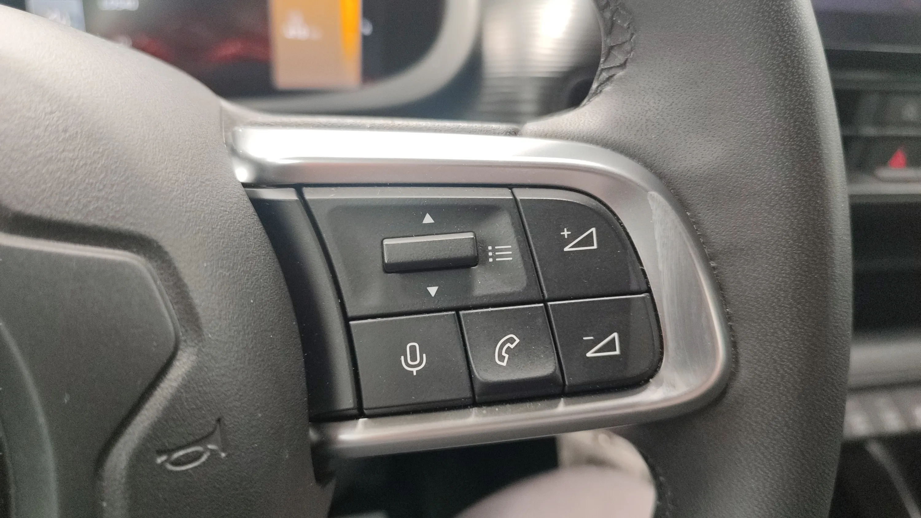 Jeep Avenger 1.2 G Altitude - foto 16