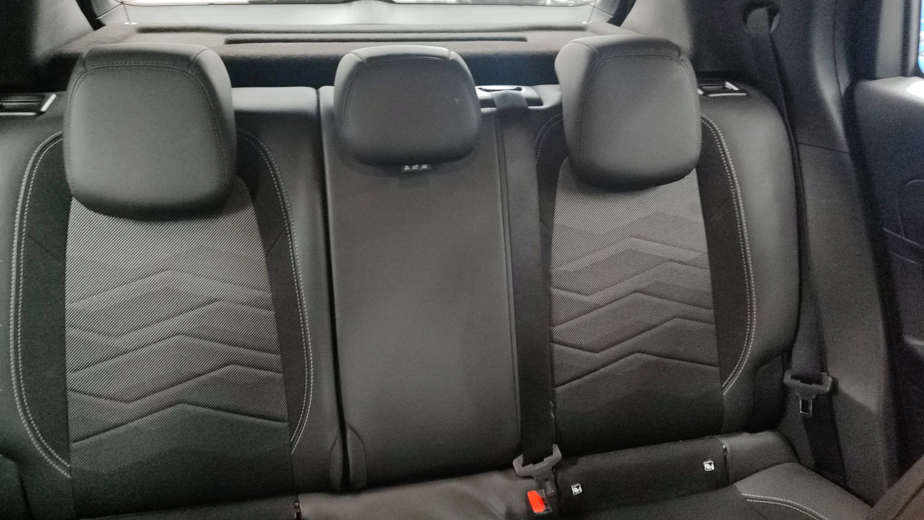 Jeep Avenger 1.2 G Altitude - foto 22