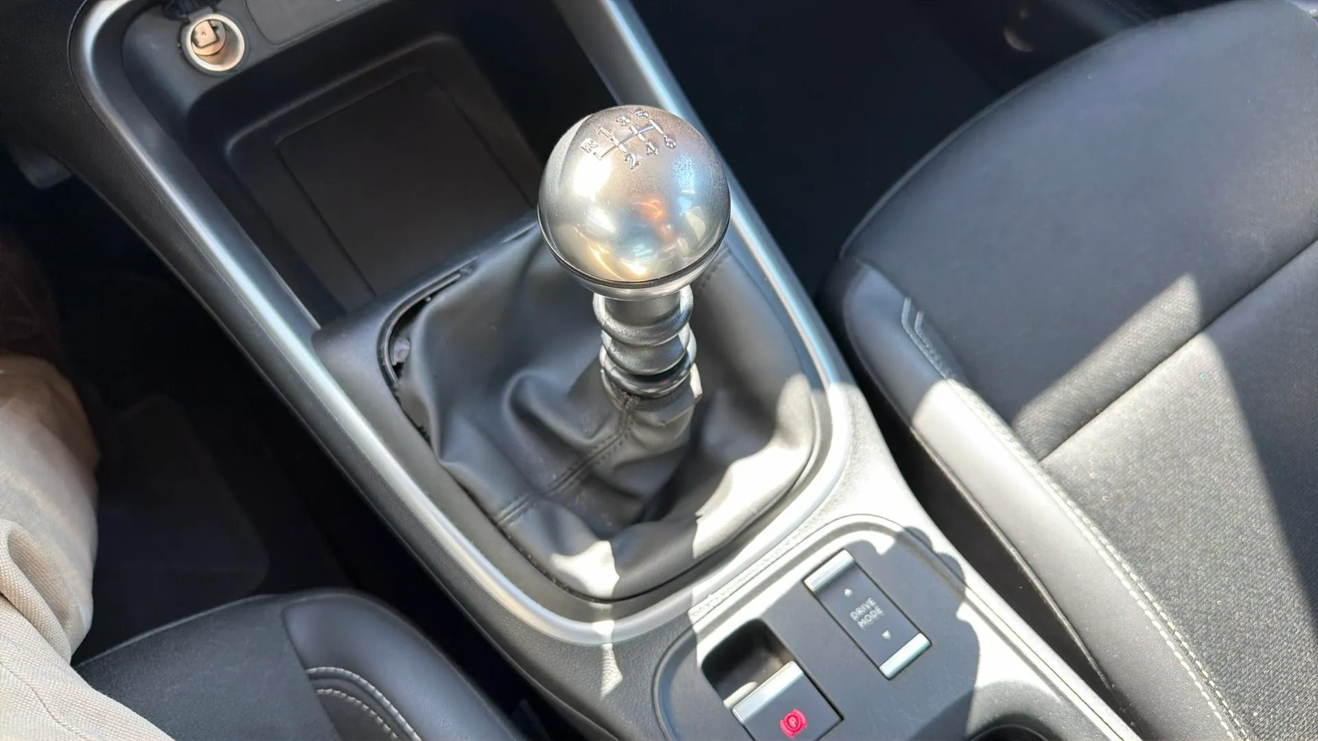 Jeep Avenger 1.2 G Altitude - foto 17