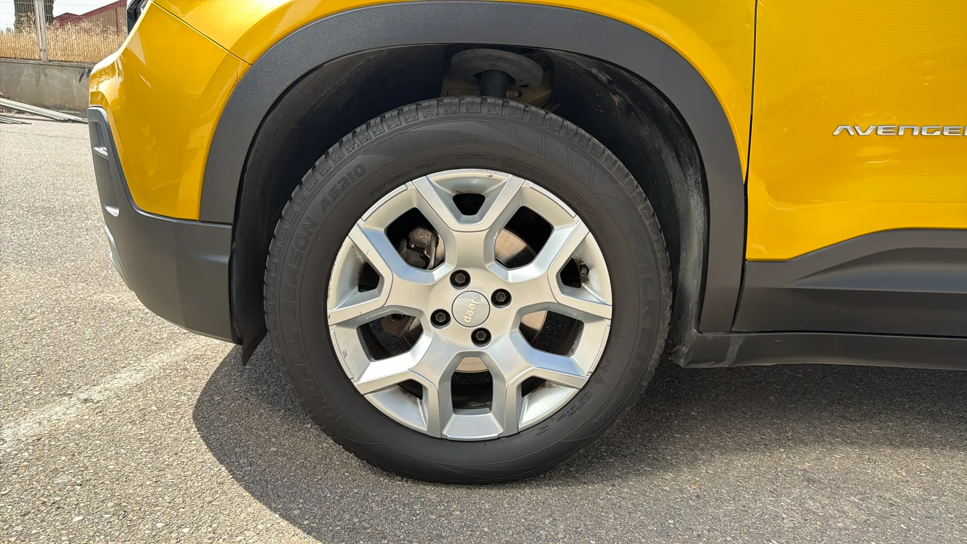 Jeep Avenger 1.2 G Altitude - foto 23