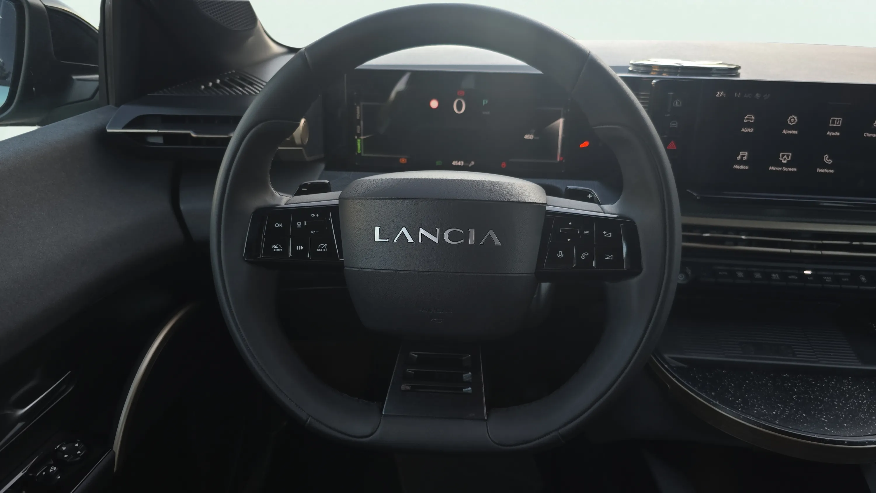 Lancia Ypsilon LX Hybrid - foto 11