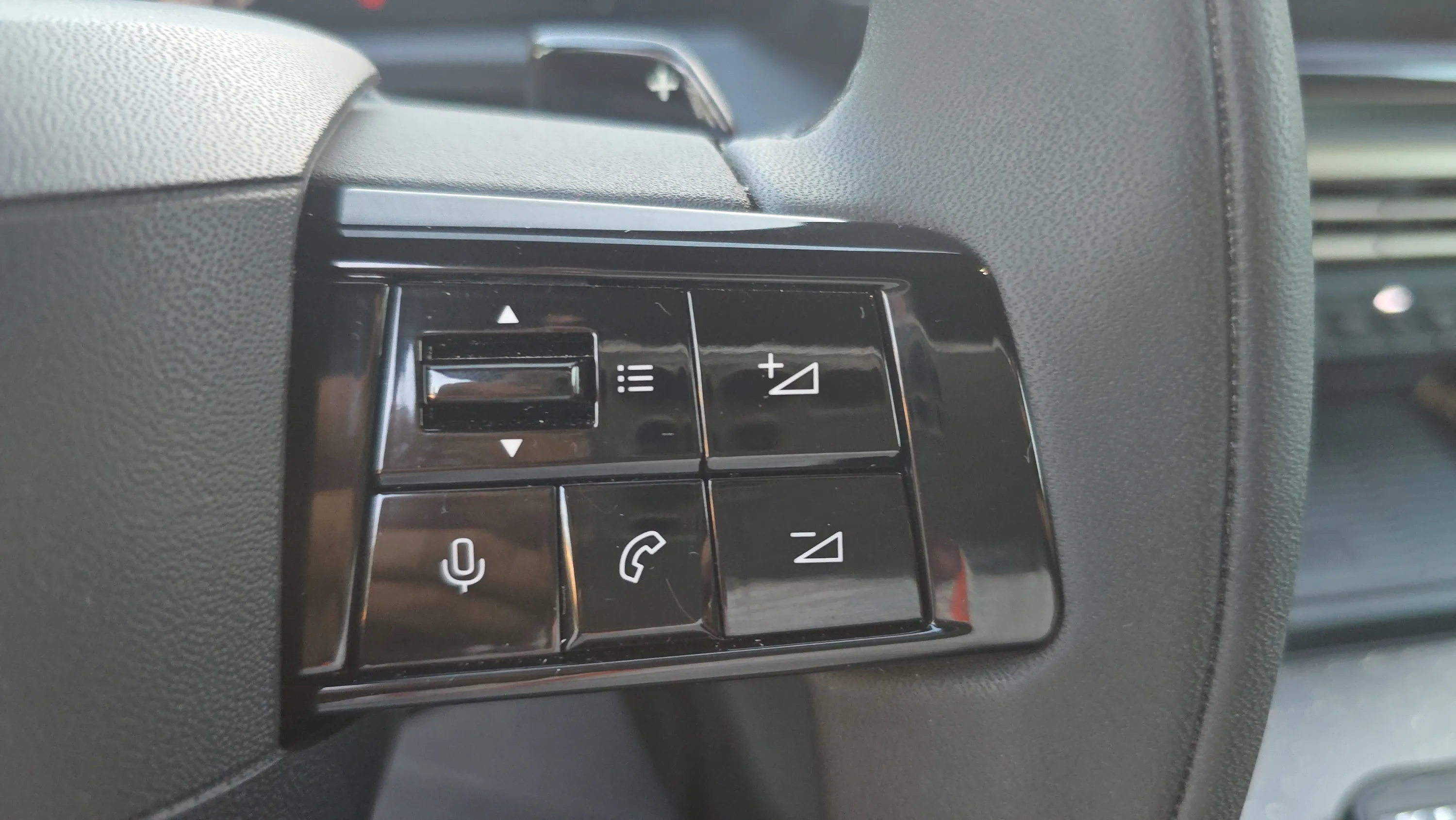 Lancia Ypsilon LX Hybrid - foto 22