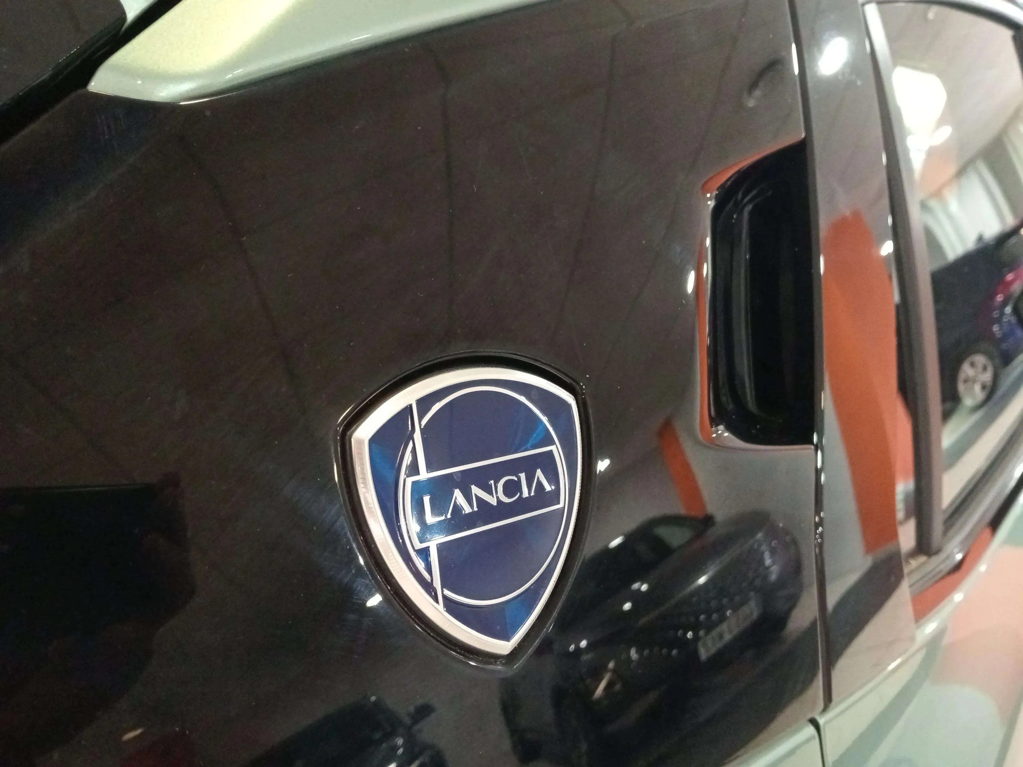 Lancia Ypsilon Hybrid - foto 19
