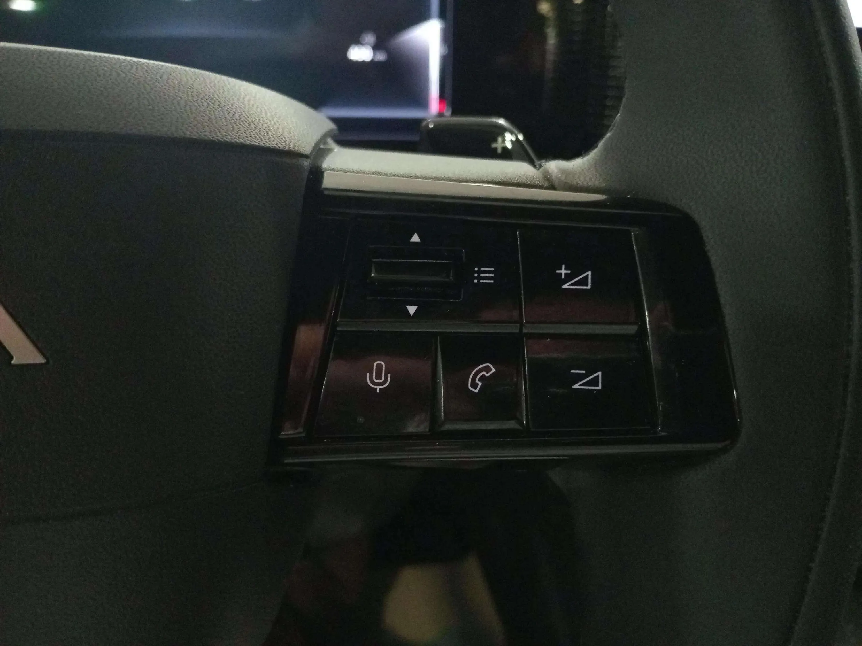 Lancia Ypsilon Hybrid - foto 17
