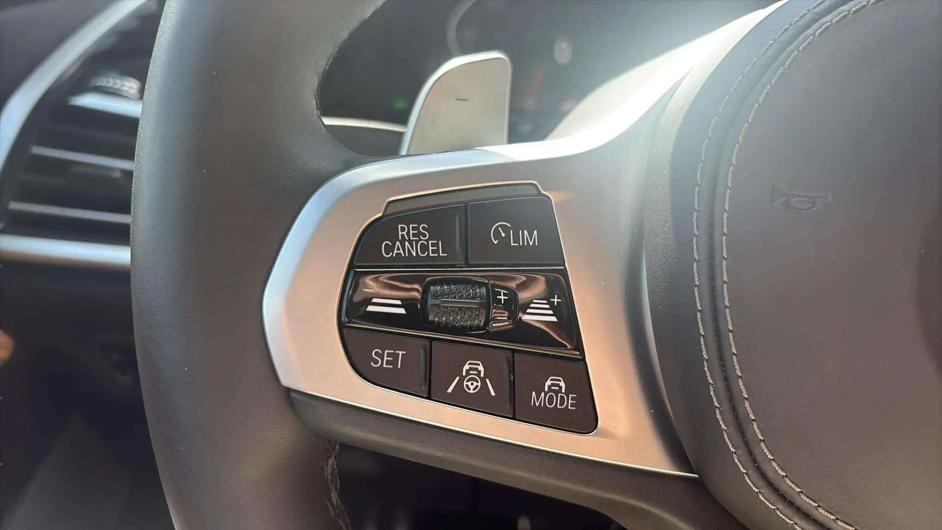 BMW X7 xDrive40d - foto 16