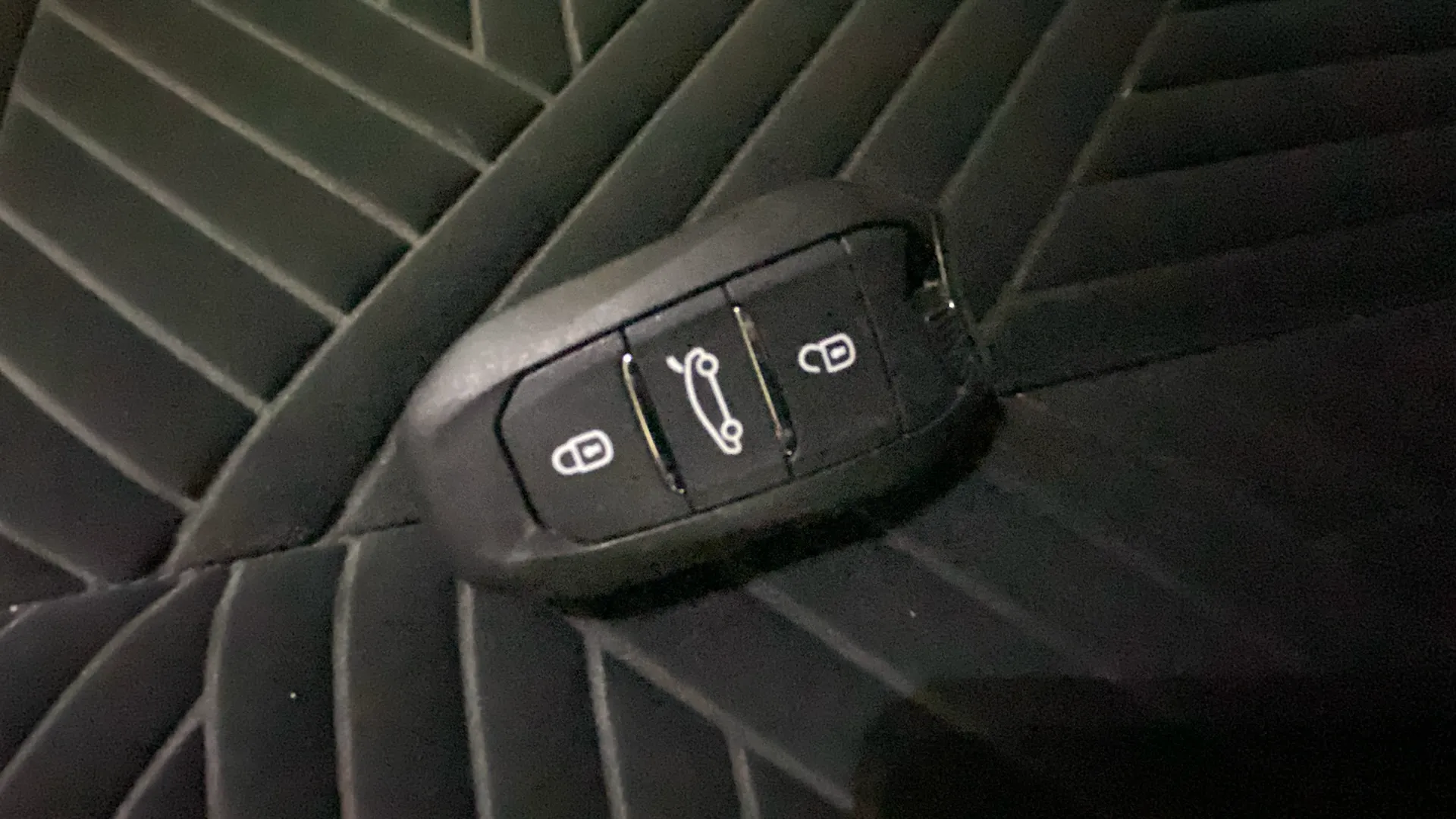 Lancia Ypsilon Hybrid - foto 17