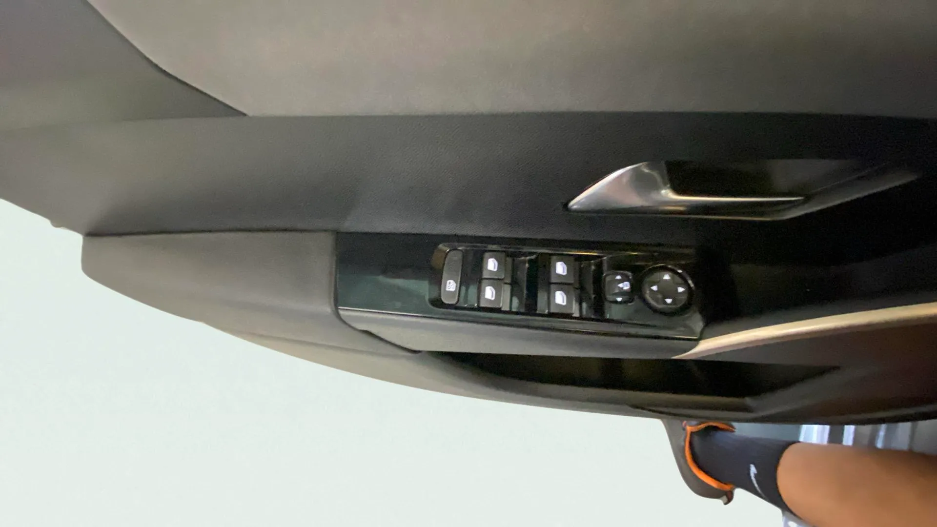 Lancia Ypsilon Hybrid - foto 16