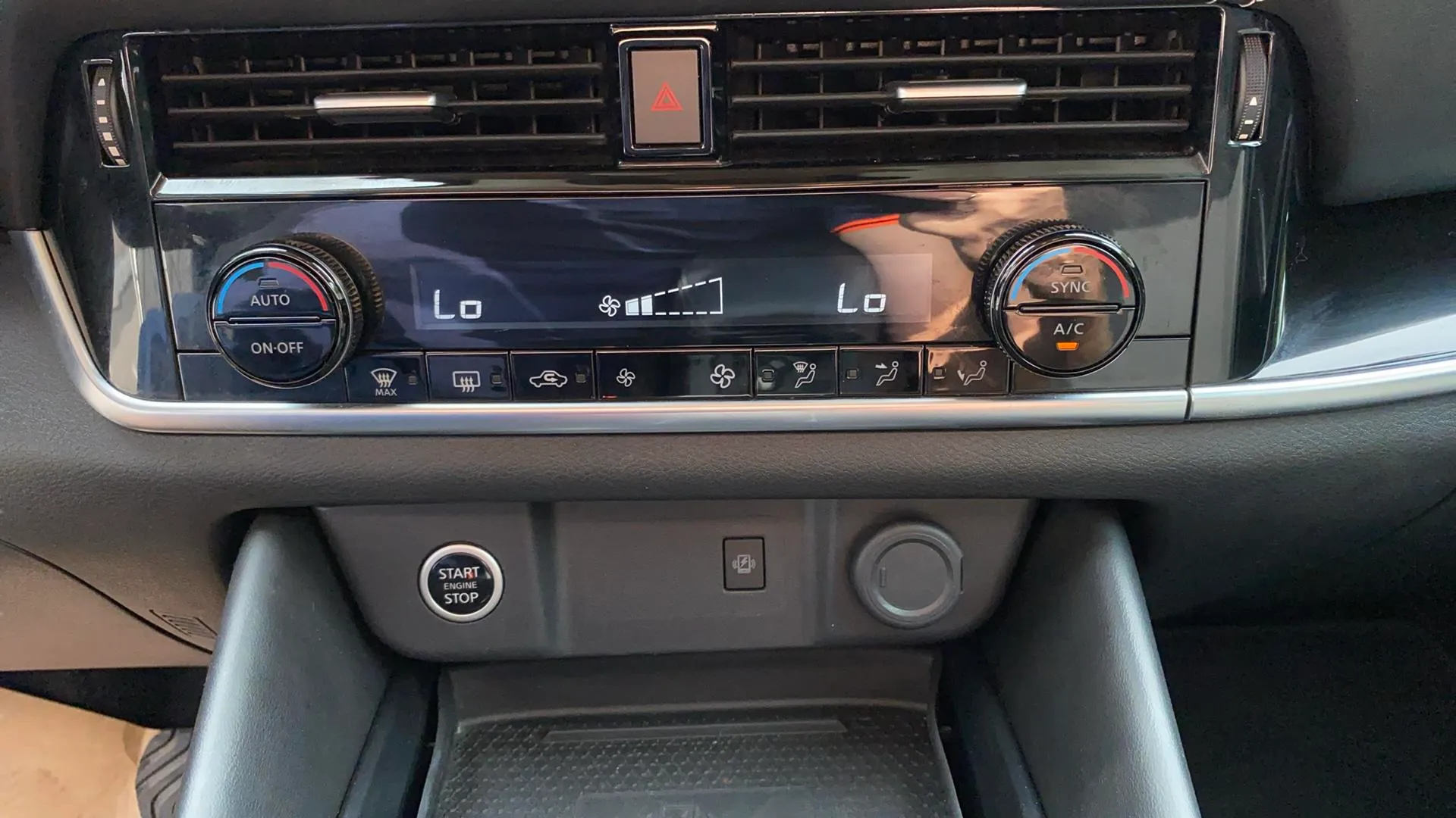 Nissan Qashqai DIG-T Xtronic N-Connecta - foto 19