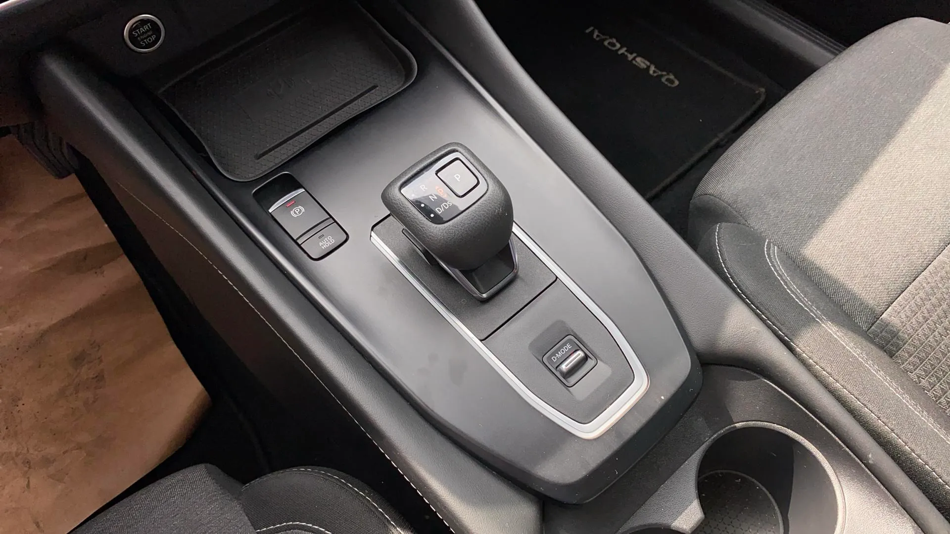 Nissan Qashqai DIG-T Xtronic N-Connecta - foto 16