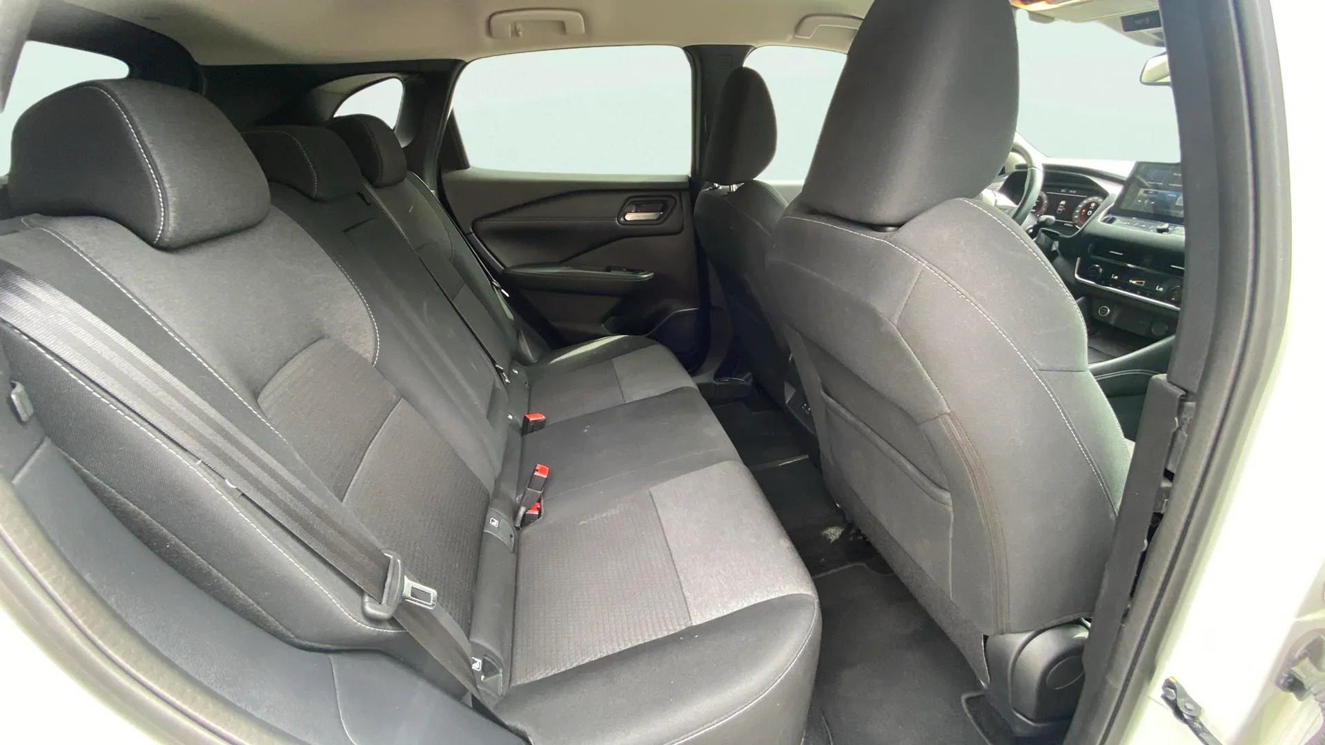 Nissan Qashqai DIG-T Xtronic N-Connecta - foto 25