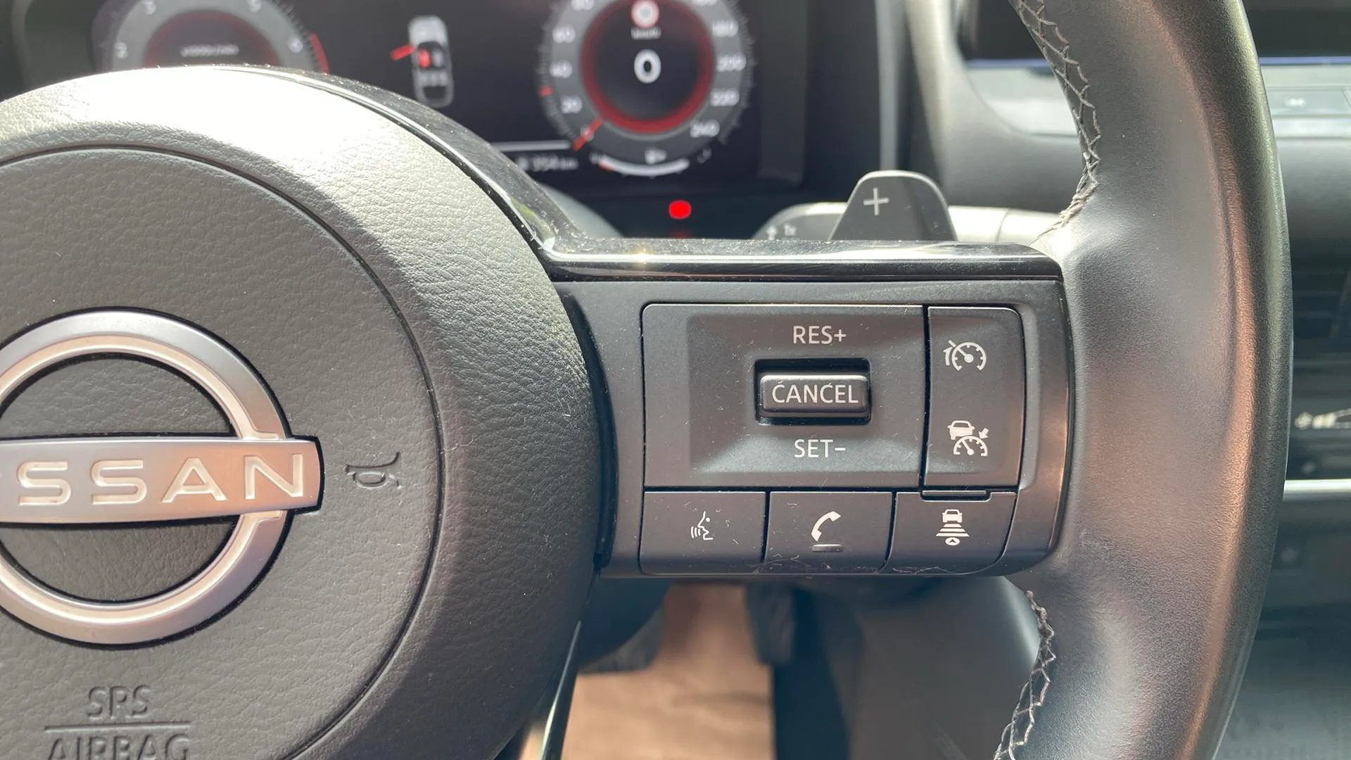 Nissan Qashqai DIG-T Xtronic N-Connecta - foto 18
