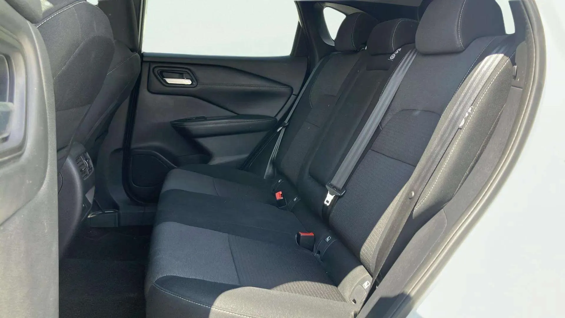 Nissan Qashqai DIG-T mHEV Xtronic 4x4 N-Connecta - foto 17