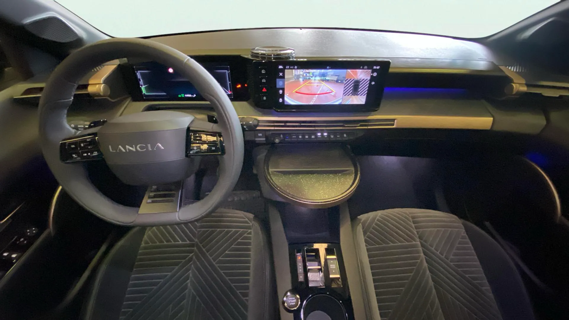 Lancia Ypsilon Hybrid - foto 17