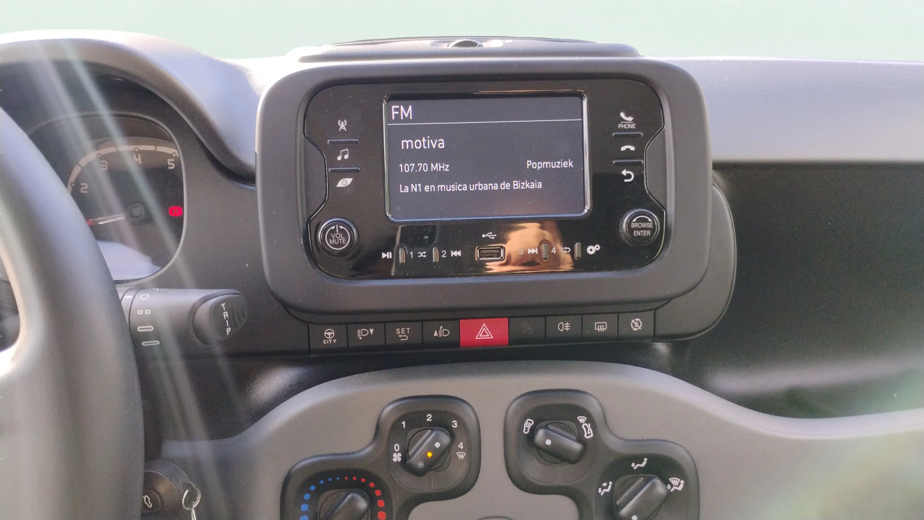 Fiat Panda Cross 1.0 Hybrid - foto 11