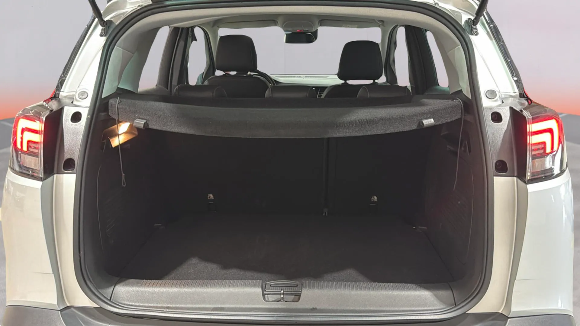 Opel Crossland 1.2 GS - foto 23