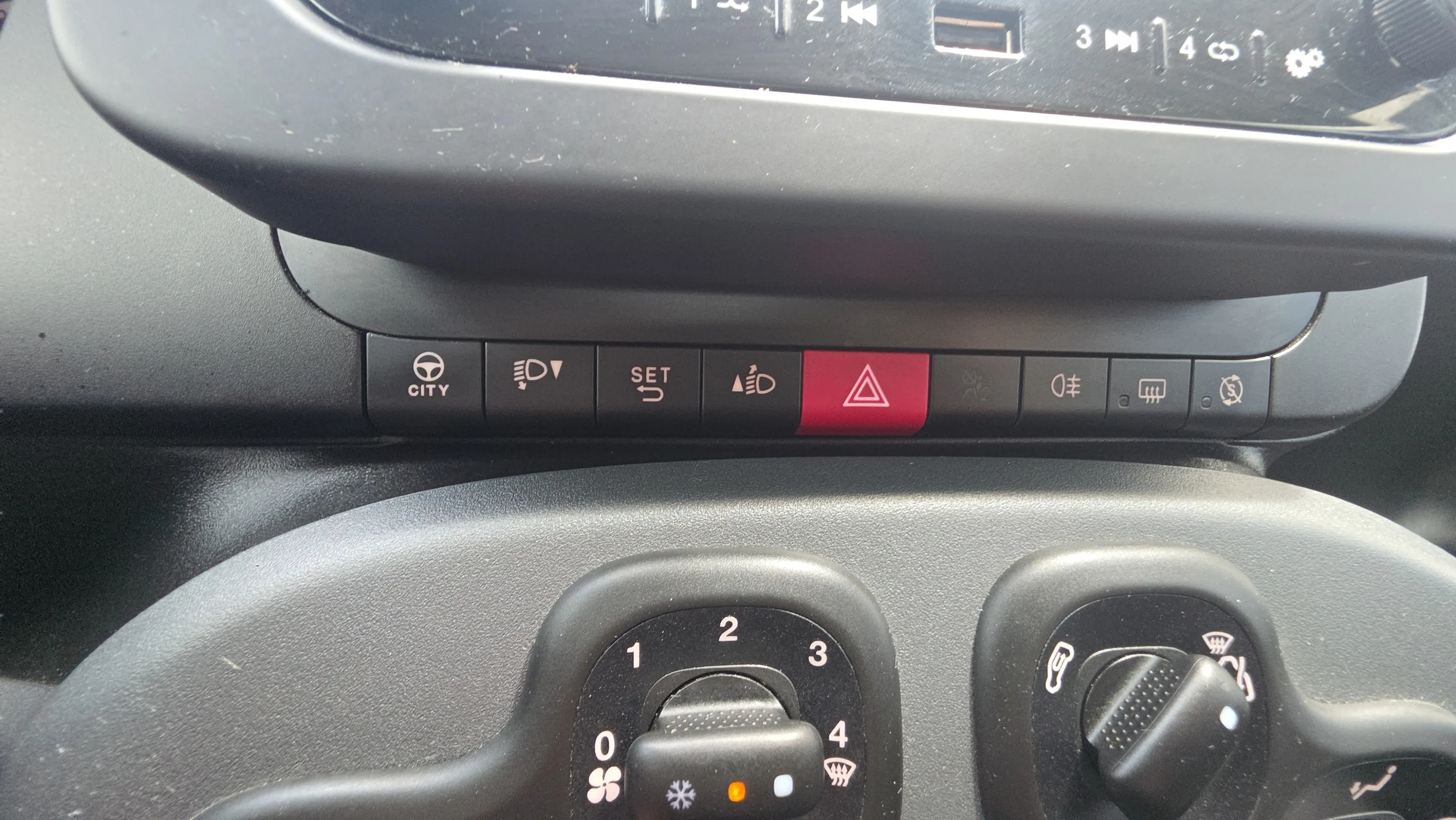 Fiat Panda Cross 1.0 Hybrid - foto 25