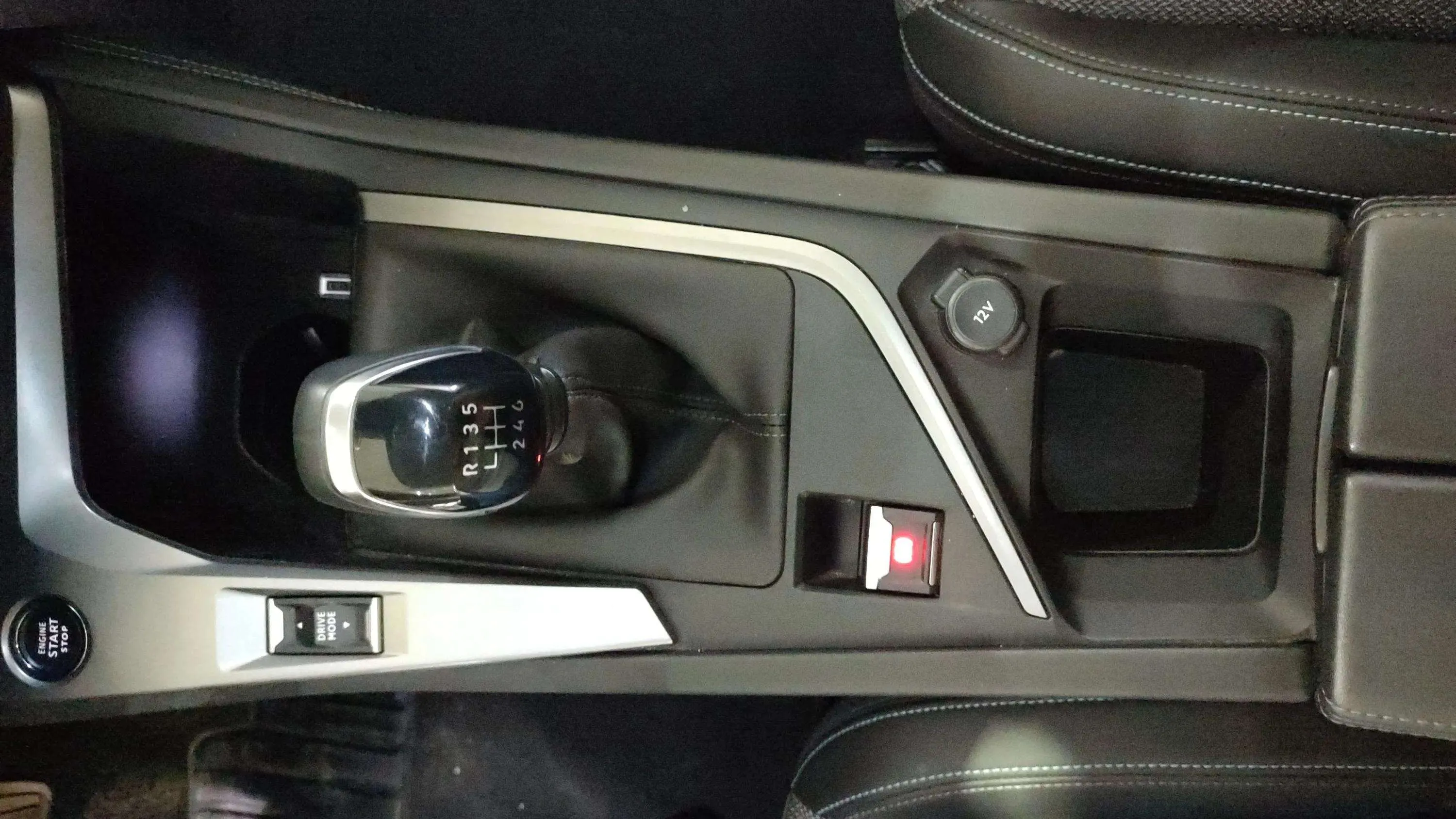 Peugeot 308 Allure PureTech 130 - foto 10