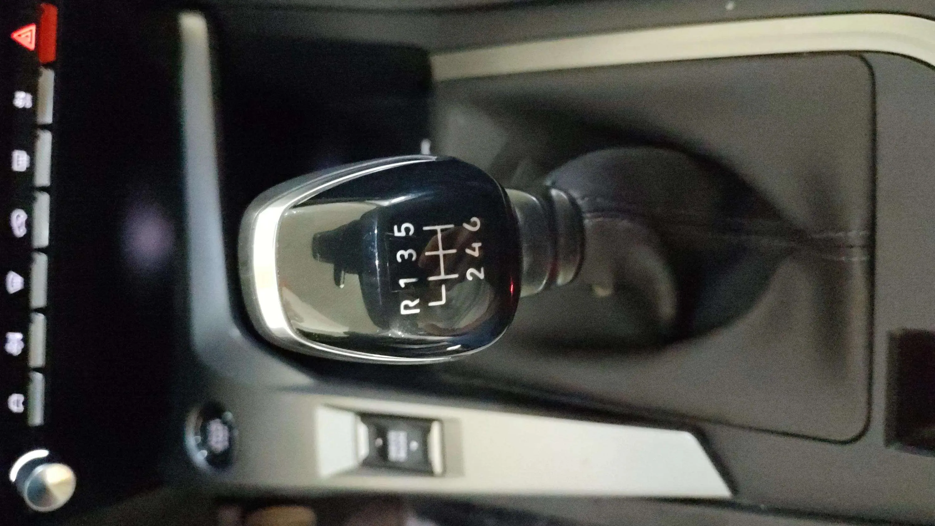 Peugeot 308 Allure PureTech 130 - foto 9