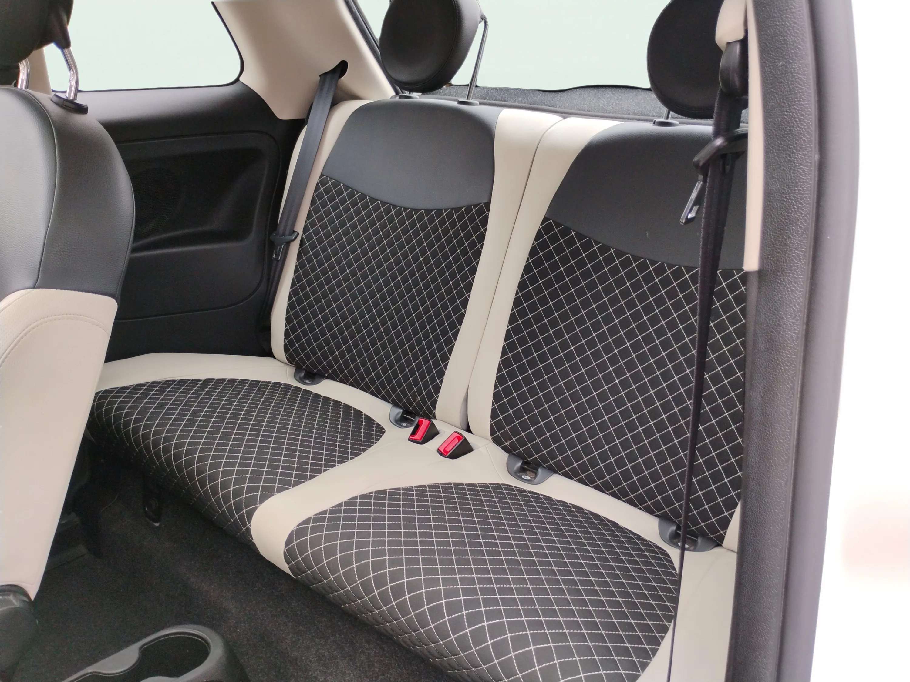 Fiat 500 Dolcevita 1.0 Hybrid - foto 21