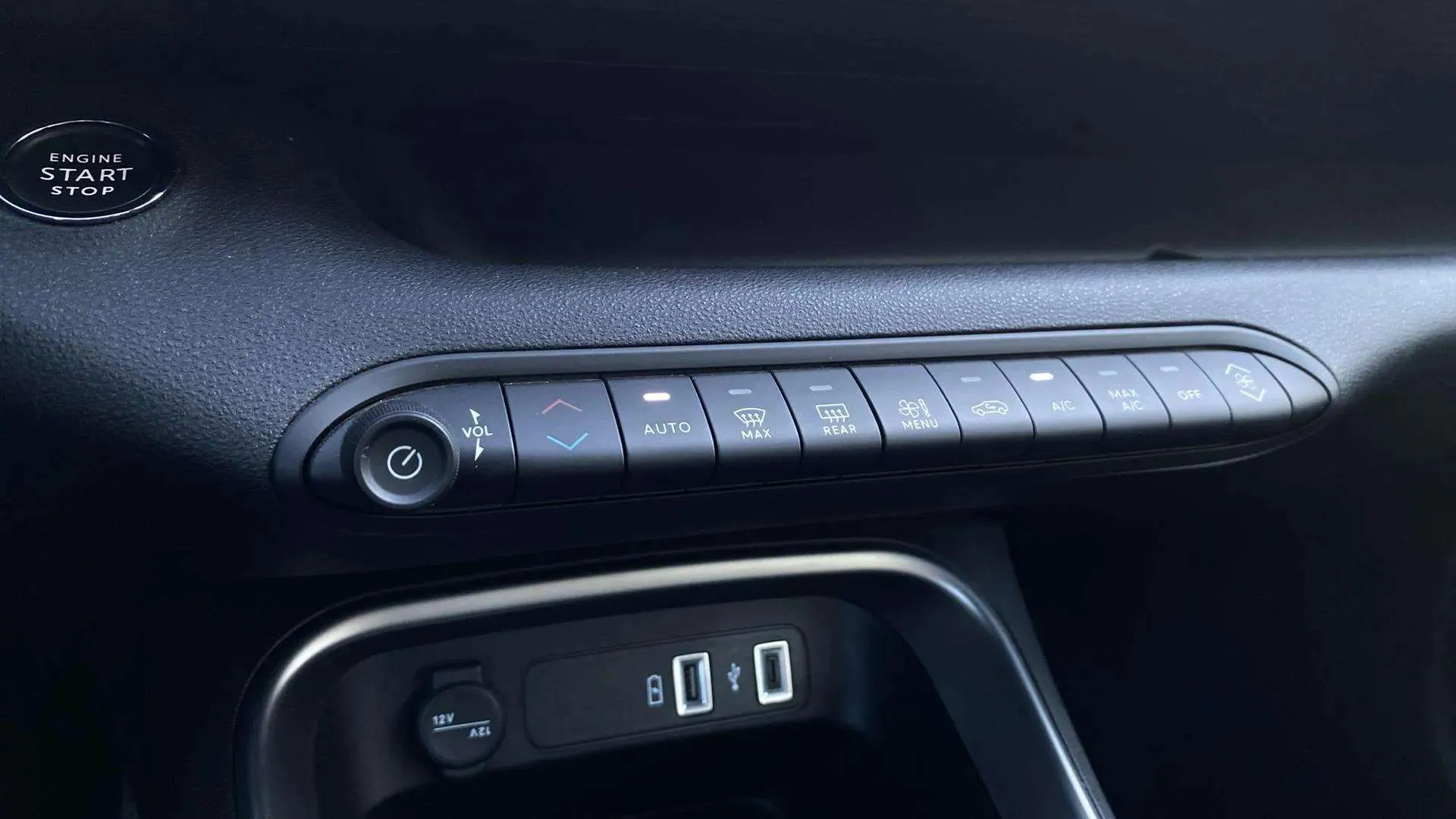 Jeep Avenger 1.2 G Altitude - foto 15