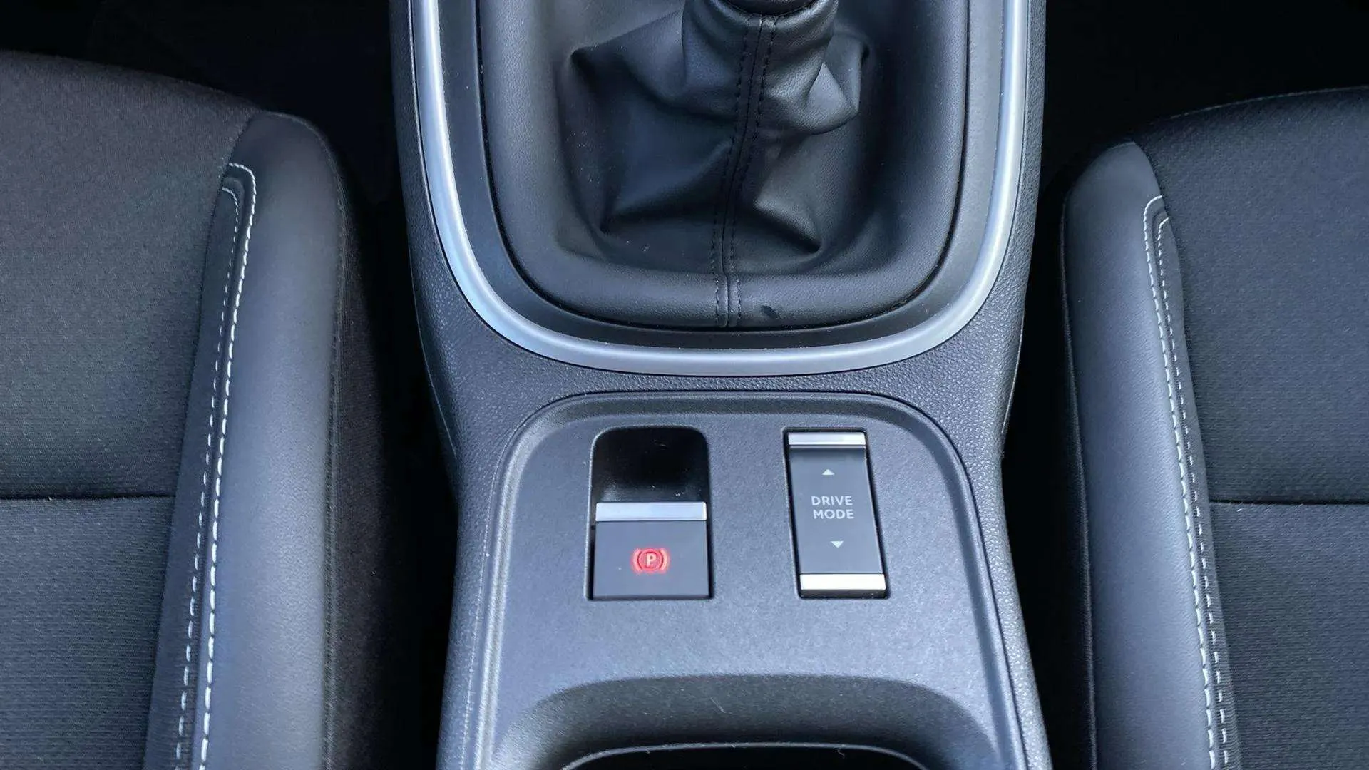 Jeep Avenger 1.2 G Altitude - foto 14