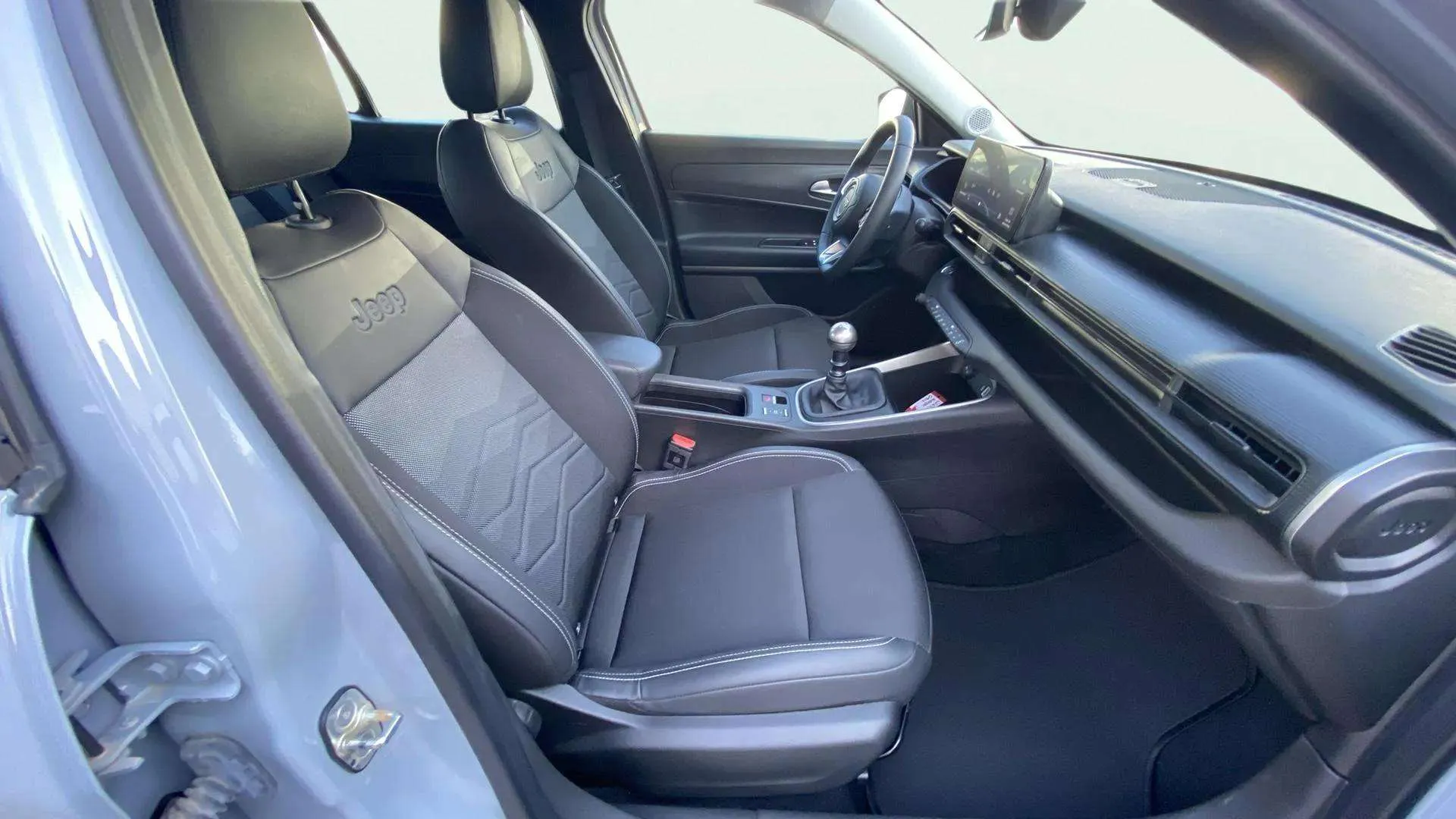 Jeep Avenger 1.2 G Altitude - foto 13