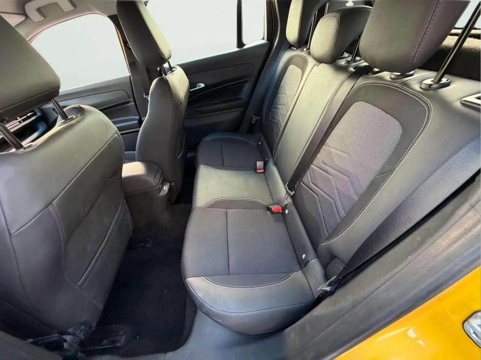 Jeep Avenger 1.2 G Altitude - foto 8