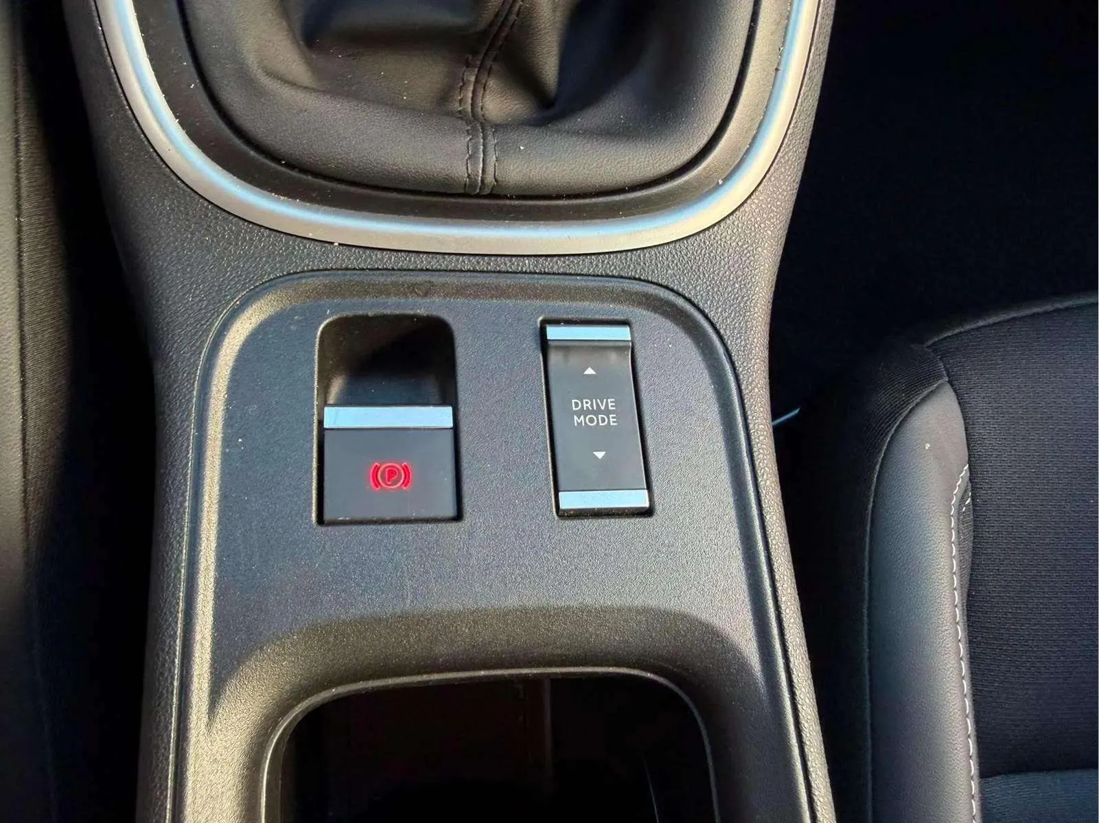 Jeep Avenger 1.2 G Altitude - foto 18