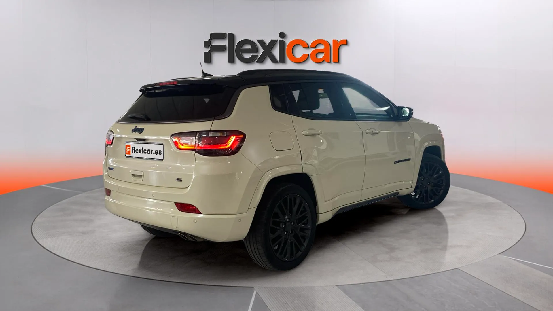 Jeep Compass 1.3 PHEV S AWD - foto 8